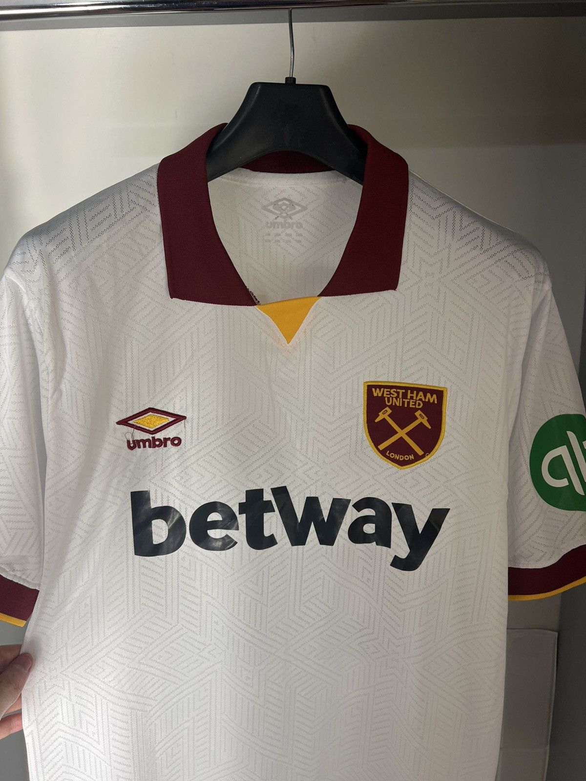 Umbro × Vintage VERY RARE UMBRO FC WEST HAM UNITED ENGLAND SOCCER JERSEY Y2K Size US XXL / EU 58 / 5 - 5 Thumbnail