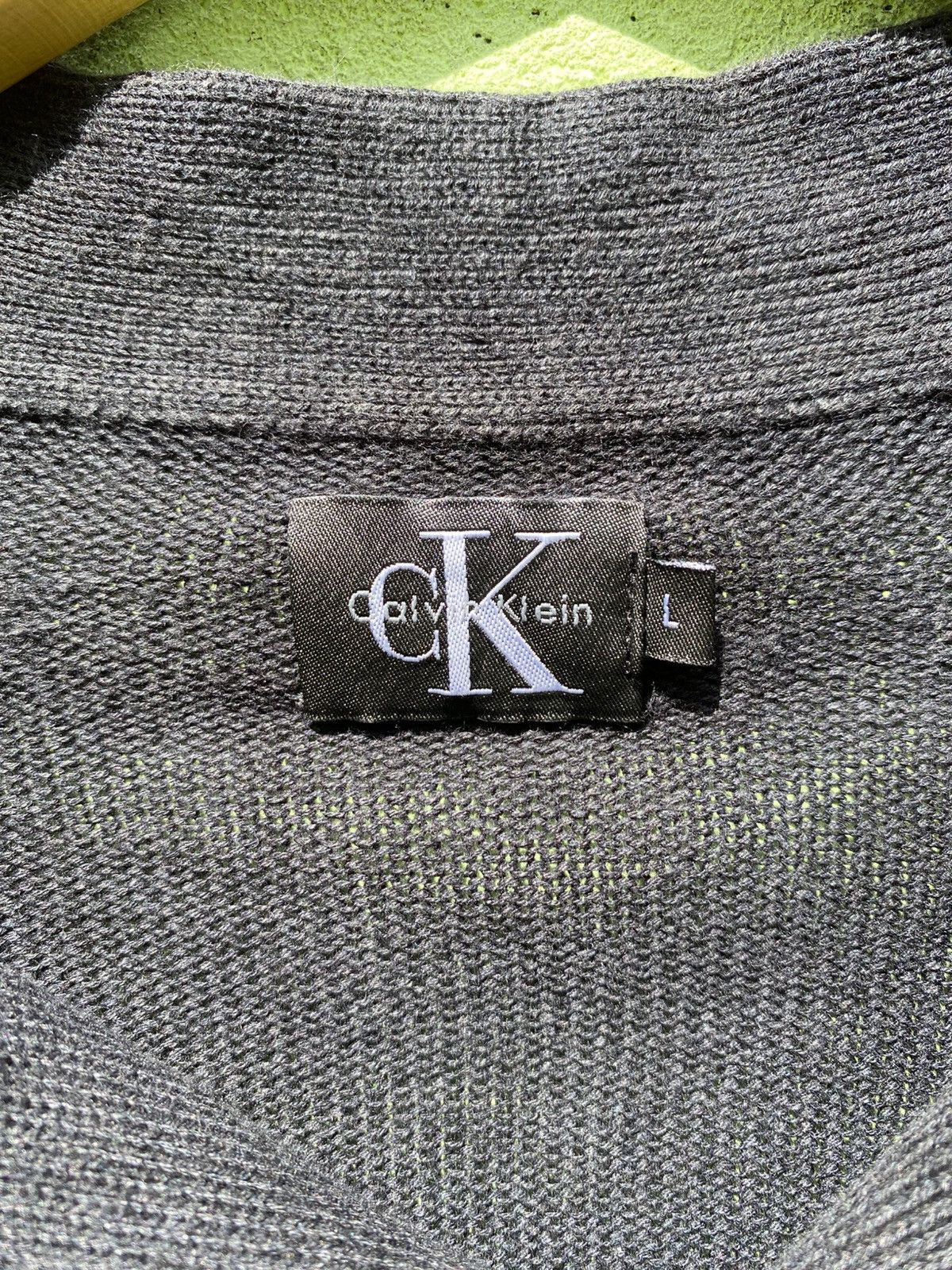 Calvin Klein Calvin Klein Long Sleeve V Neck Minimalist Knit Sweater Size US L / EU 52-54 / 3 - 7 Thumbnail