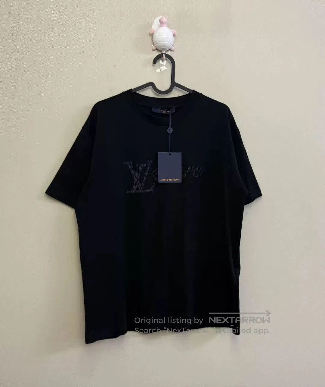 Louis Vuitton louis vuitton black gradient t. Size US M / EU 48-50 / 2 - 1 Thumbnail