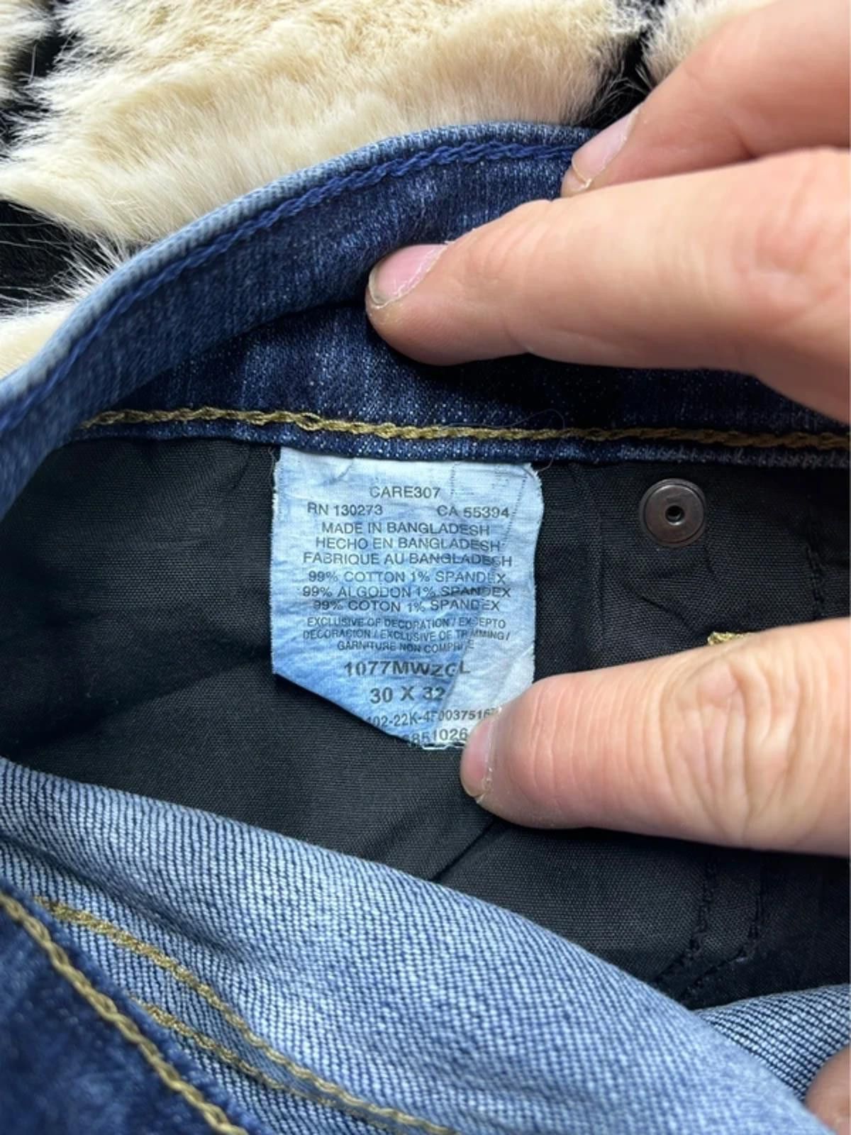 Other Men’s vintage wrangler baggy fit jeans Y2K style size 30x32 Size US 30 / EU 46 - 3 Thumbnail