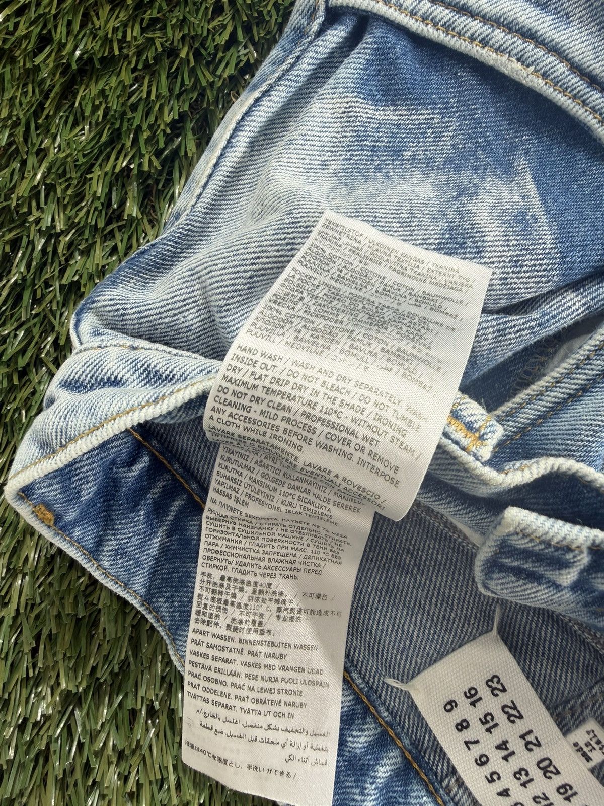Maison Margiela Maison Margiela Cut-Out Distressed Denim Jeans Size 33" - 9 Thumbnail
