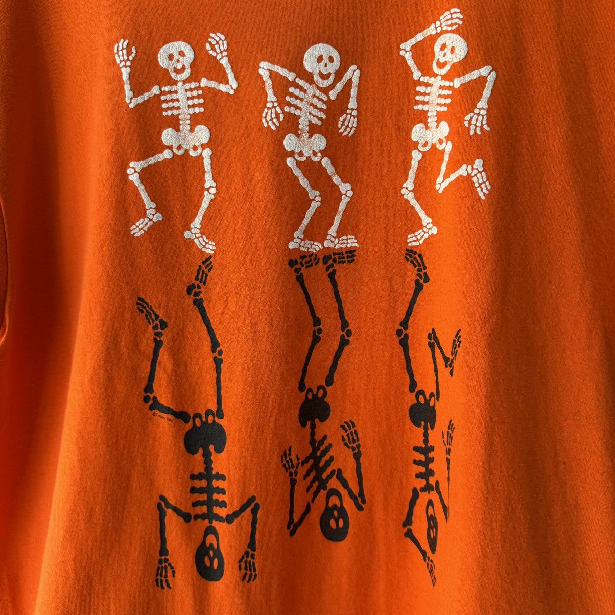 Vintage Vintage Skulls Tee Size US XL / EU 56 / 4 - 3 Thumbnail