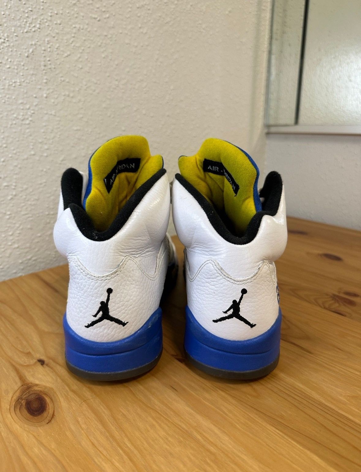 Nike Nike Air Jordan retro 5 Laney Size US 8 / EU 41 - 7 Thumbnail