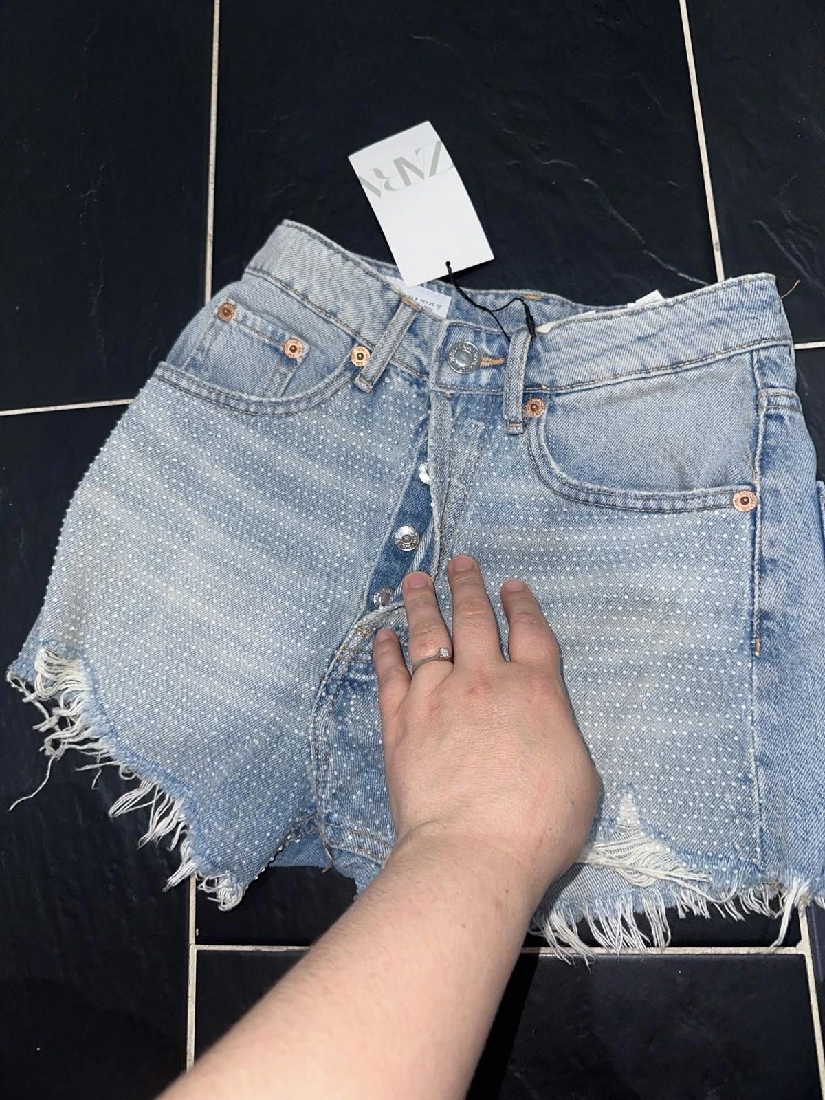Zara ZARA blue shorts denim With Rhinestones BNWT size 32 Size 32" / US 10 / IT 46 - 5 Thumbnail