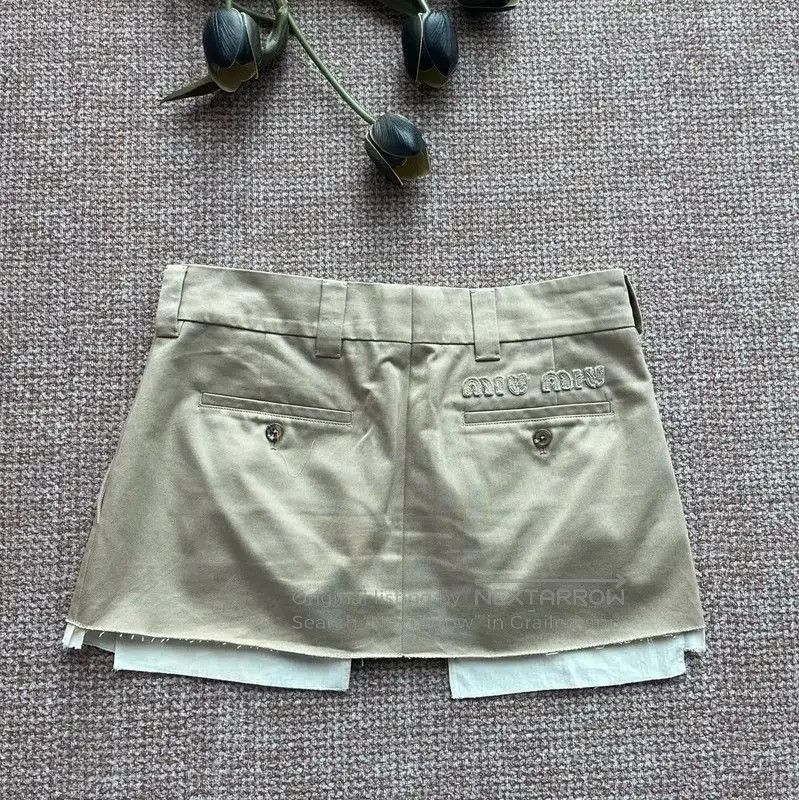 Miu Miu Miu Miu Khaki Cotton Women's Shorts . Size 23" - 2 Thumbnail