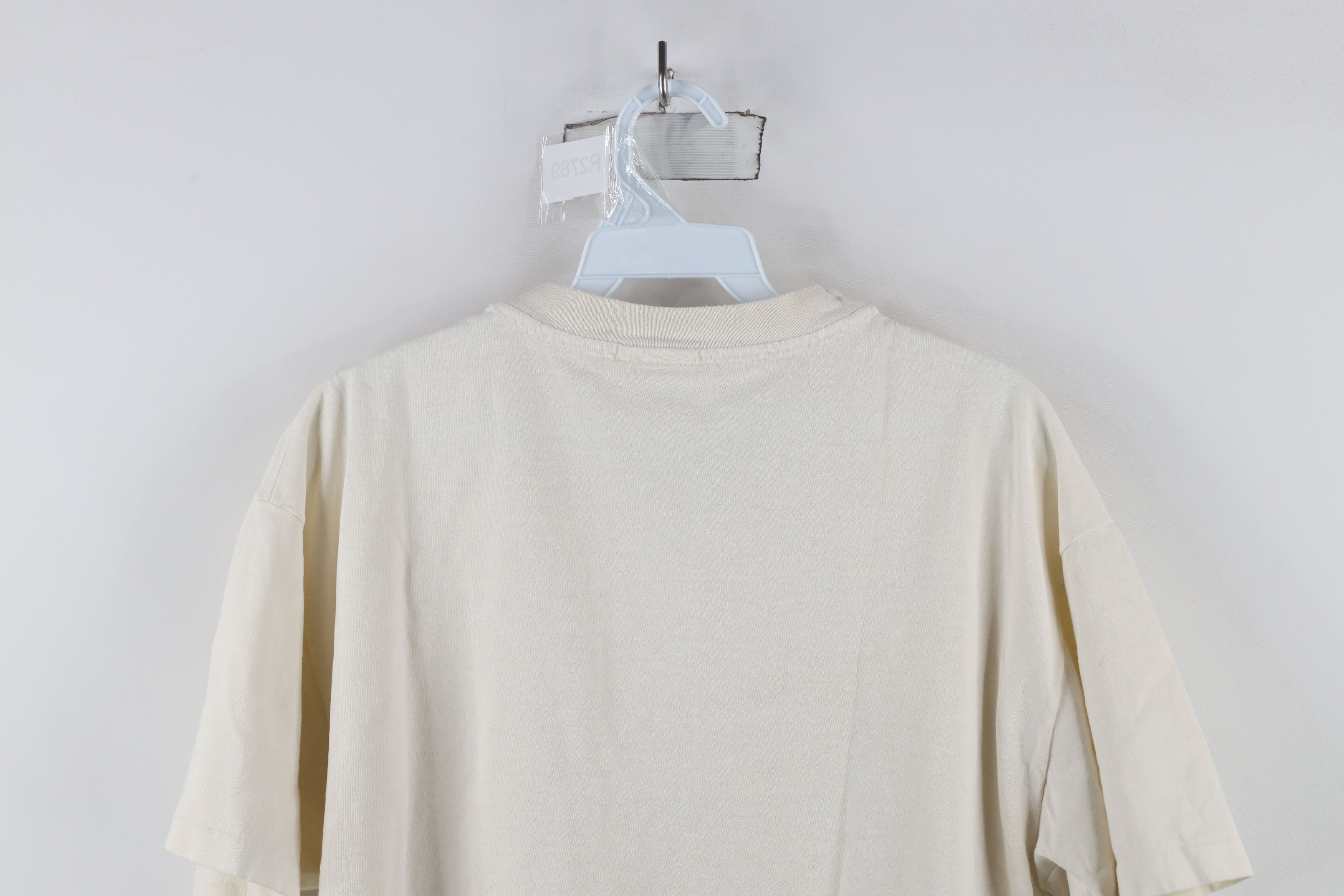 Vintage Vintage 90s Streetwear Spell Gardening Instruments T-Shirt Size L / US 10 / IT 46 - 13 Thumbnail