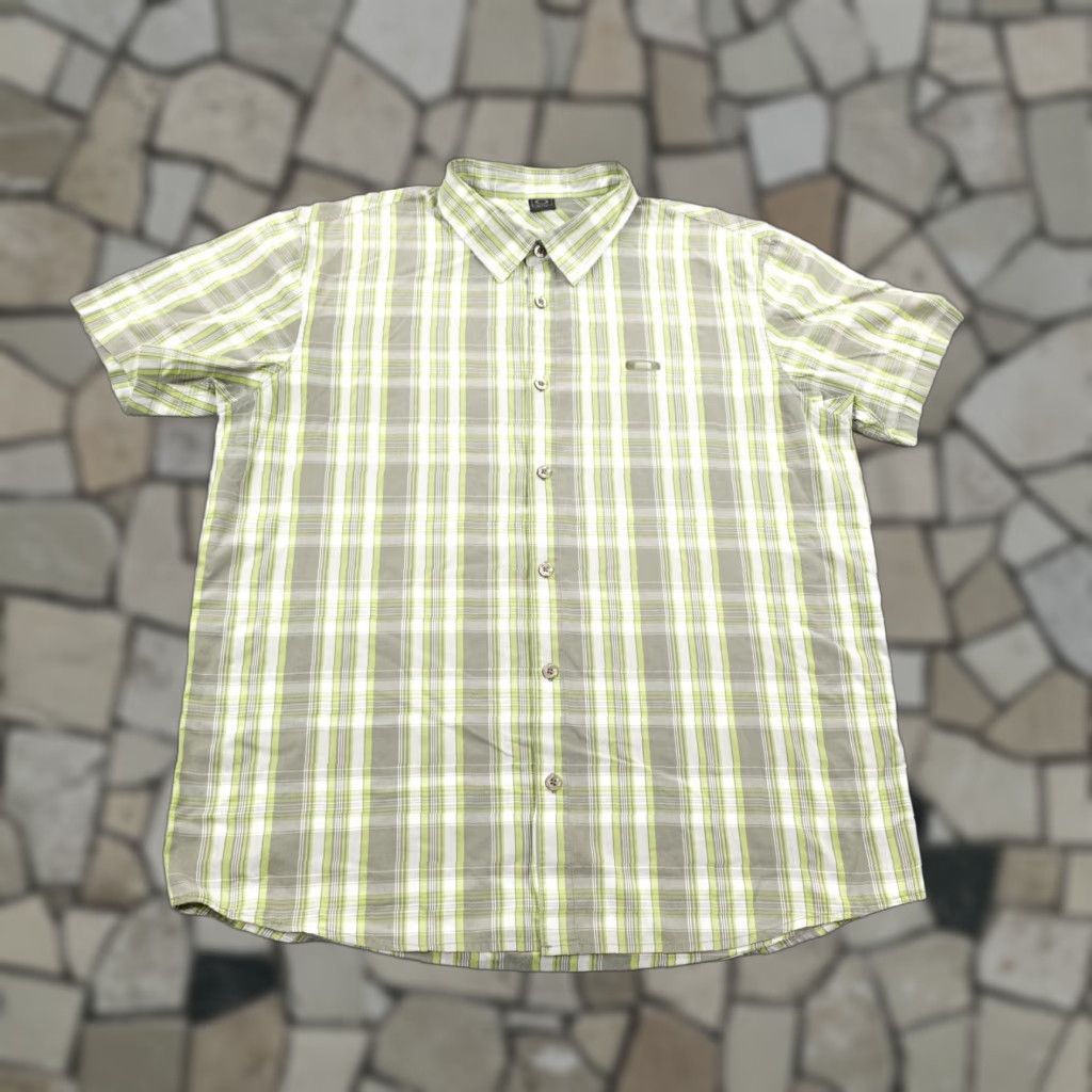 Oakley Oakley Shirt Mens XL Green Gray Plaid Button Up Performance Lightweight Outdoors Mens Size US XL / EU 56 / 4 - 1 Thumbnail