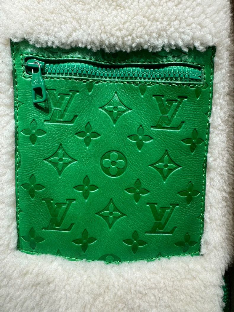 Louis Vuitton LOUIS VUITTON One-piece zip-up jacket with logo print pocke Size US L / EU 52-54 / 3 - 5 Thumbnail
