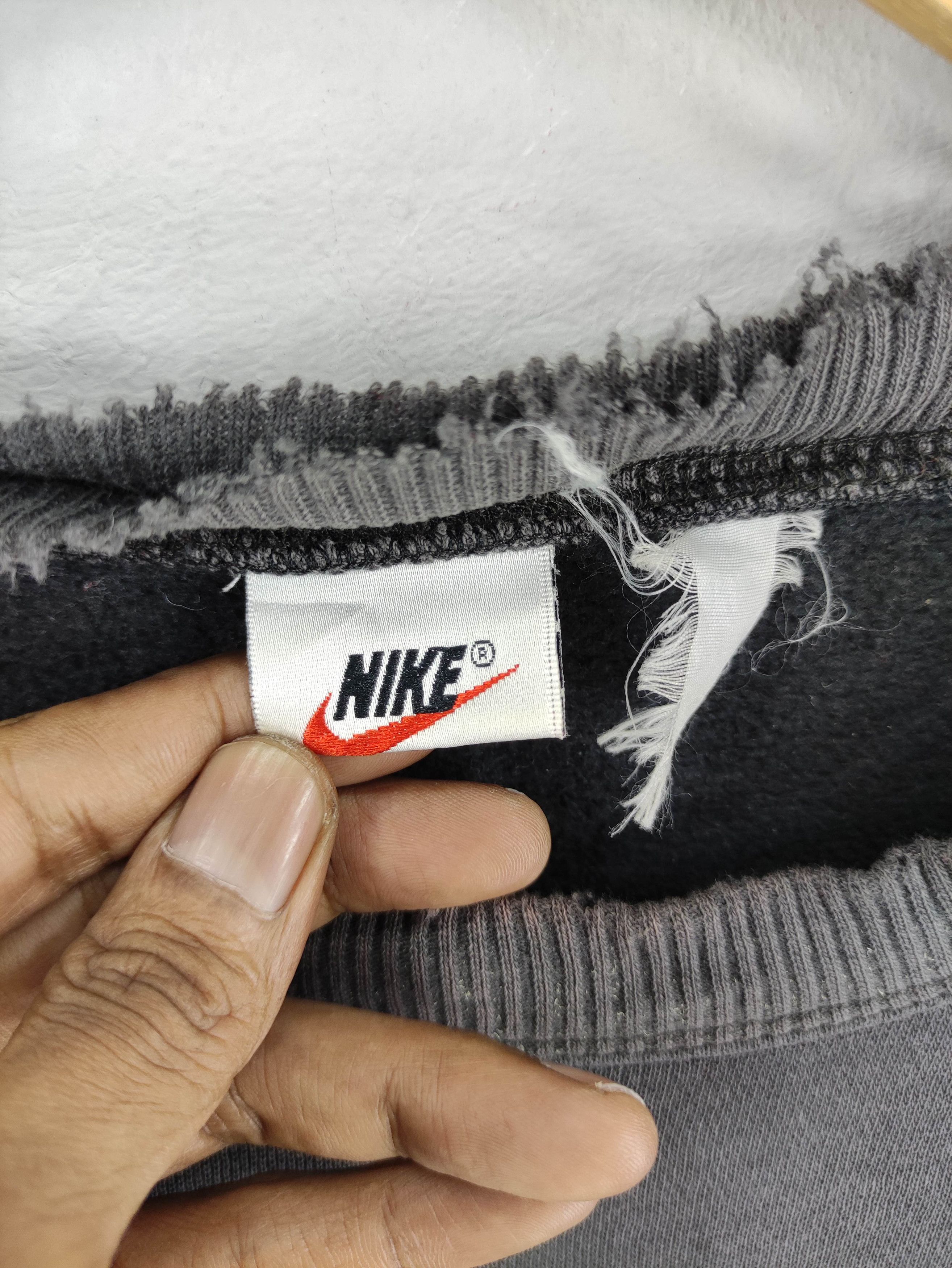 Nike Vintage 90s Nike Small Logo Sweatshirt Jumper Distressed Size US XL / EU 56 / 4 - 5 Thumbnail