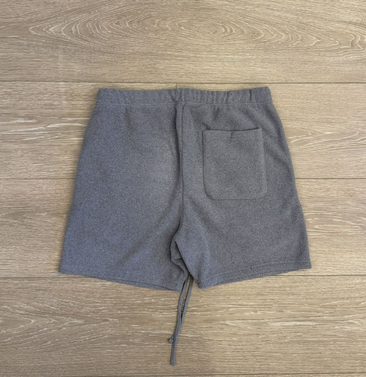 Essentials FOG Essentials Grey Polar Fleece Shorts Size US 34 / EU 50 - 2 Thumbnail