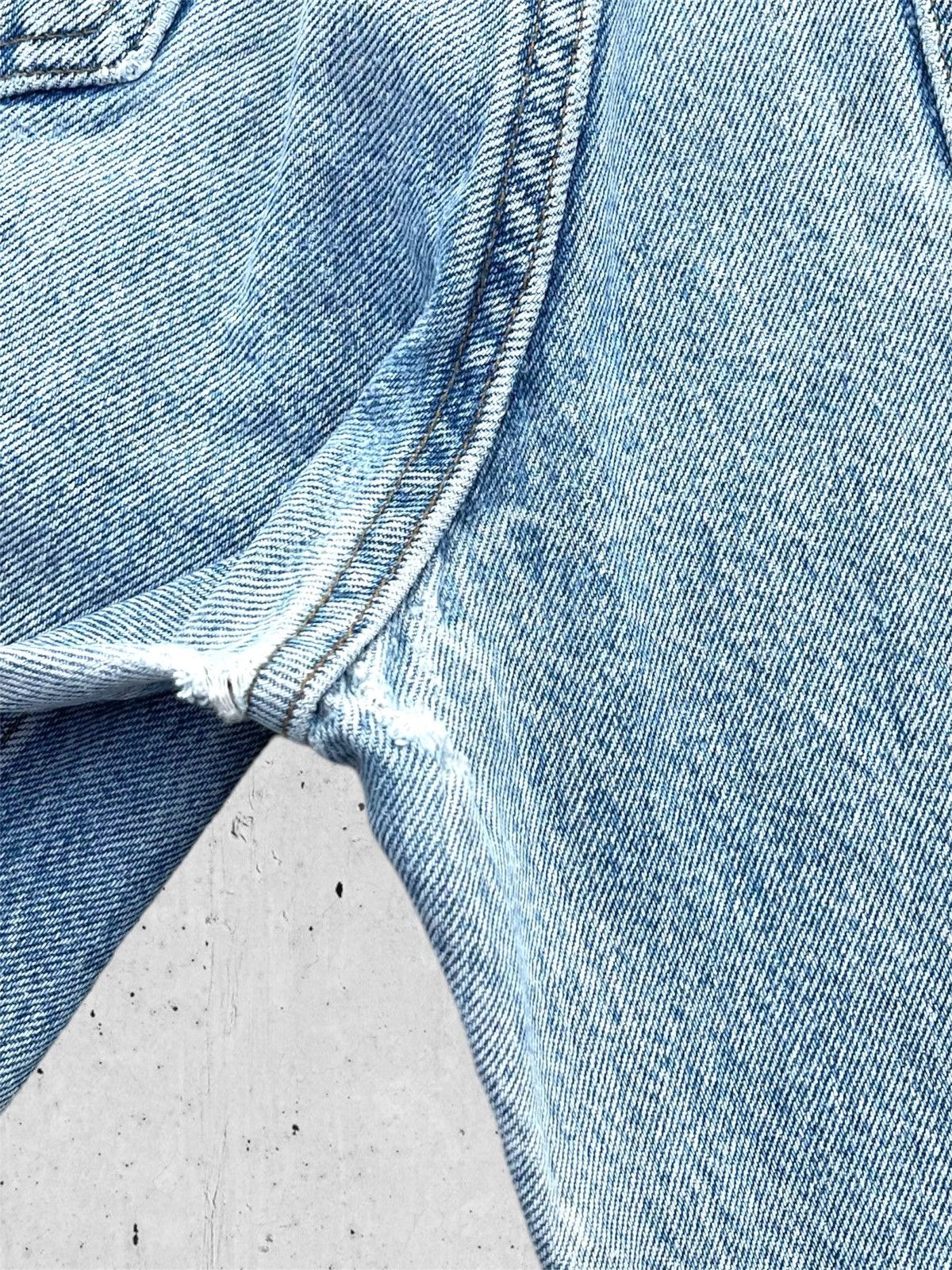 Carhartt 🔥 Carhartt Vintage Distressed Denim W33🔥 Size US 33 - 14 Thumbnail