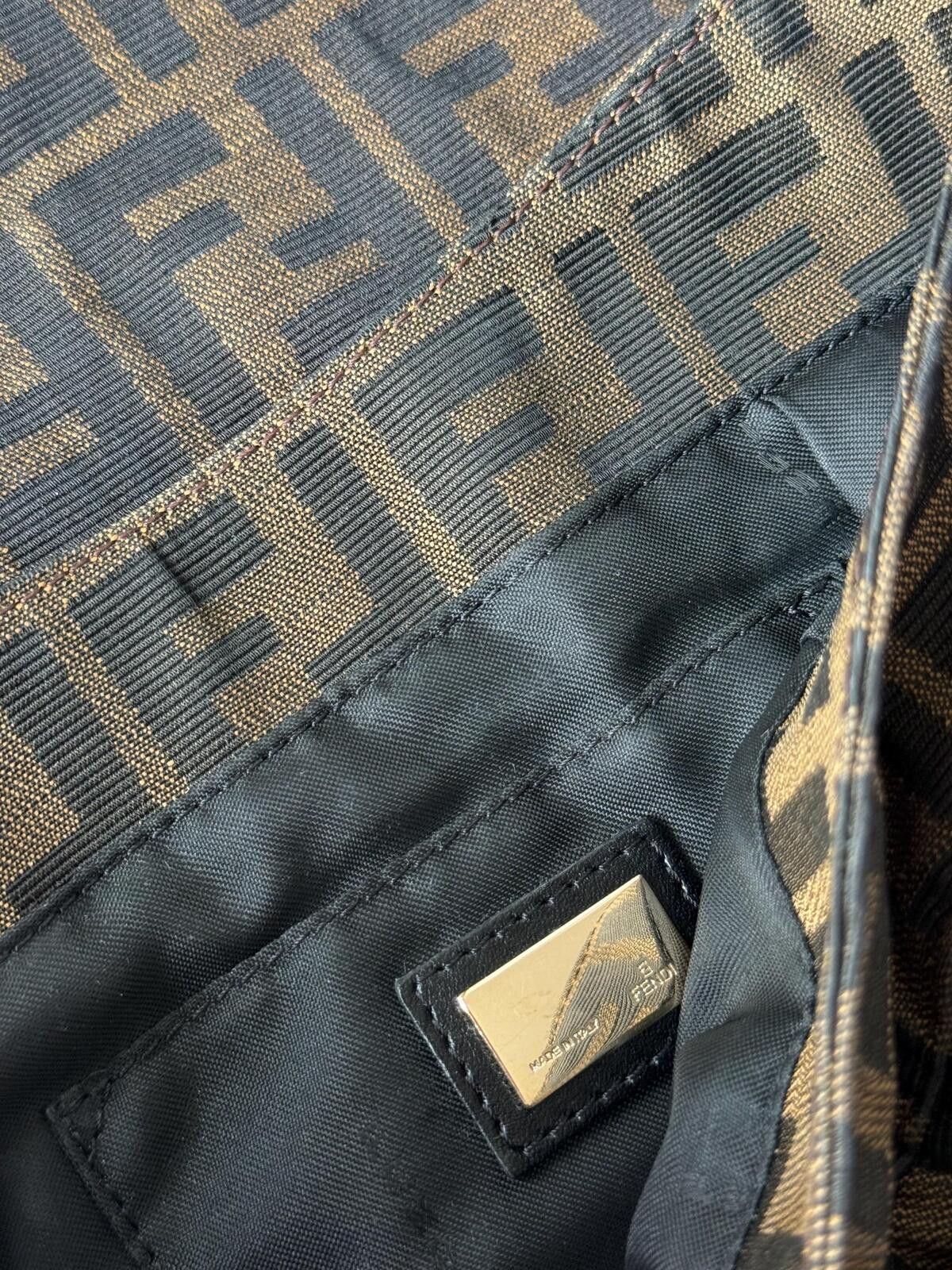 Fendi Vintage Fendi Brown Zucca Canvas and Leather Shoulder Bag Size ONE SIZE - 7 Thumbnail