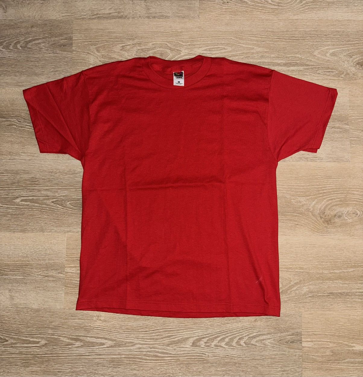 Fruit Of The Loom × Vintage Vintage 90’s Fruit of the Loom Best Red Blank T-Shirt Size US XL / EU 56 / 4 - 1 Thumbnail