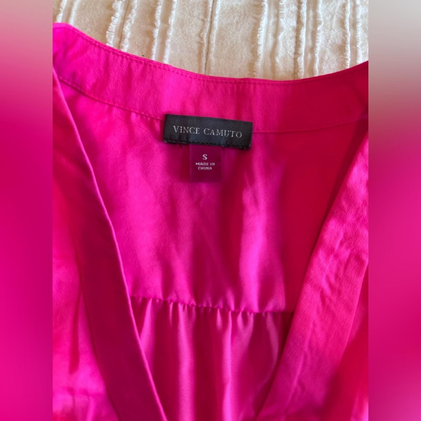 Vince Camuto Vince Camuto Small Barbie Vivid Pink Sleeveless Blouse NWOT Size S / US 4 / IT 40 - 4 Thumbnail