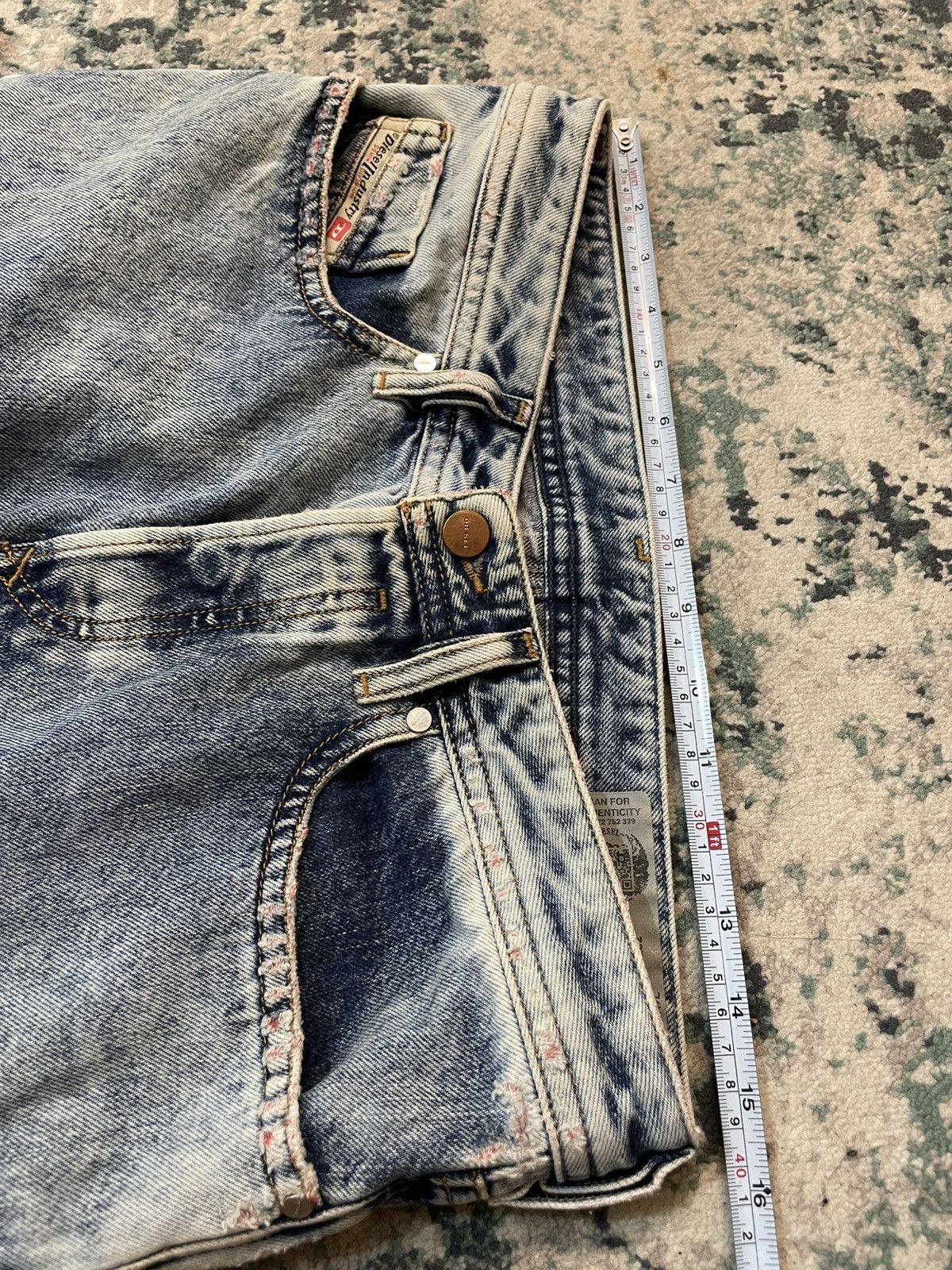 Diesel Diesel Made in Italy Faded Blue Wash Regular Slim Jeans Size US 29 - 12 Thumbnail