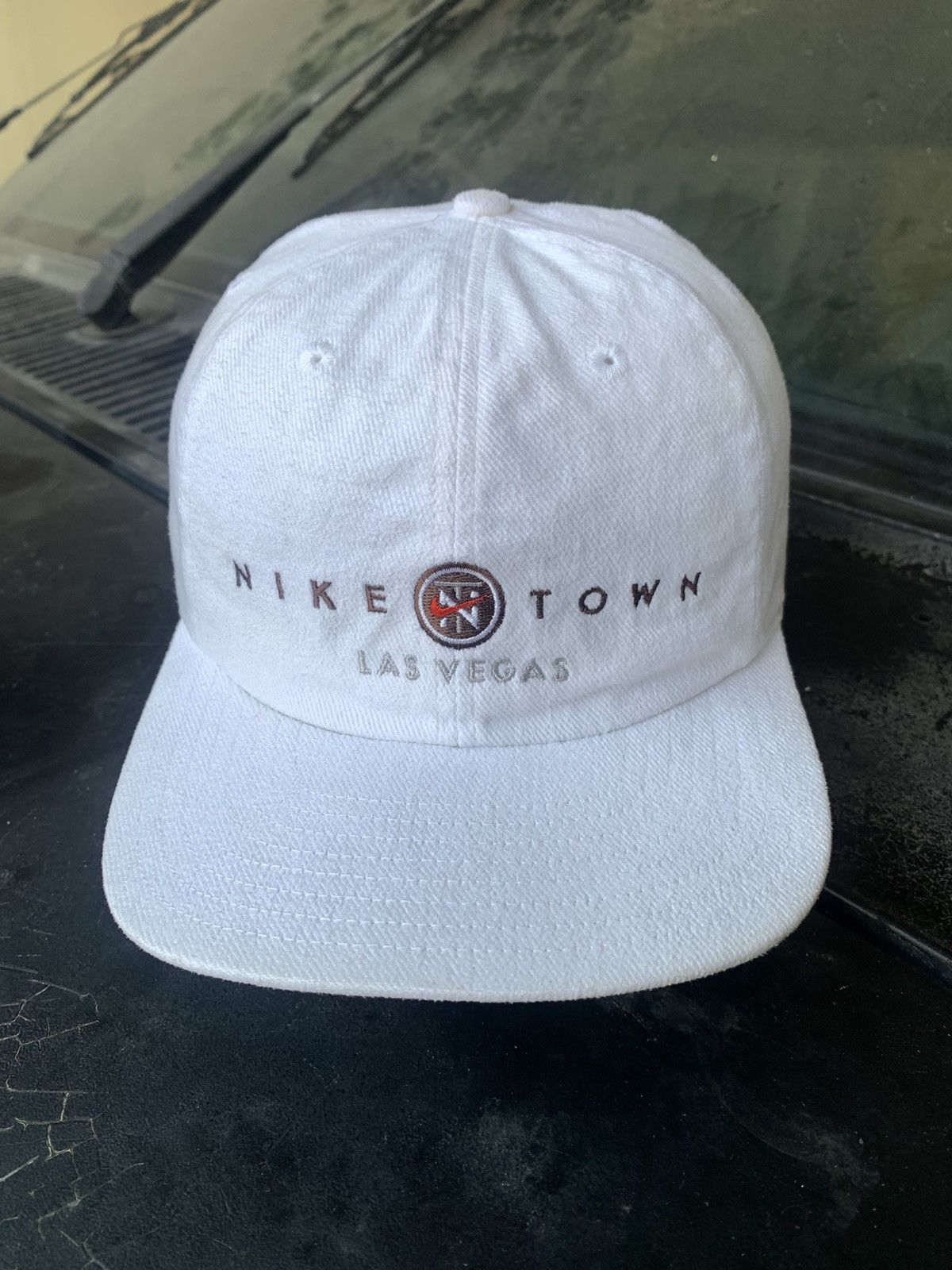 image of Nike Town Las Vegas Hat in White, Men's