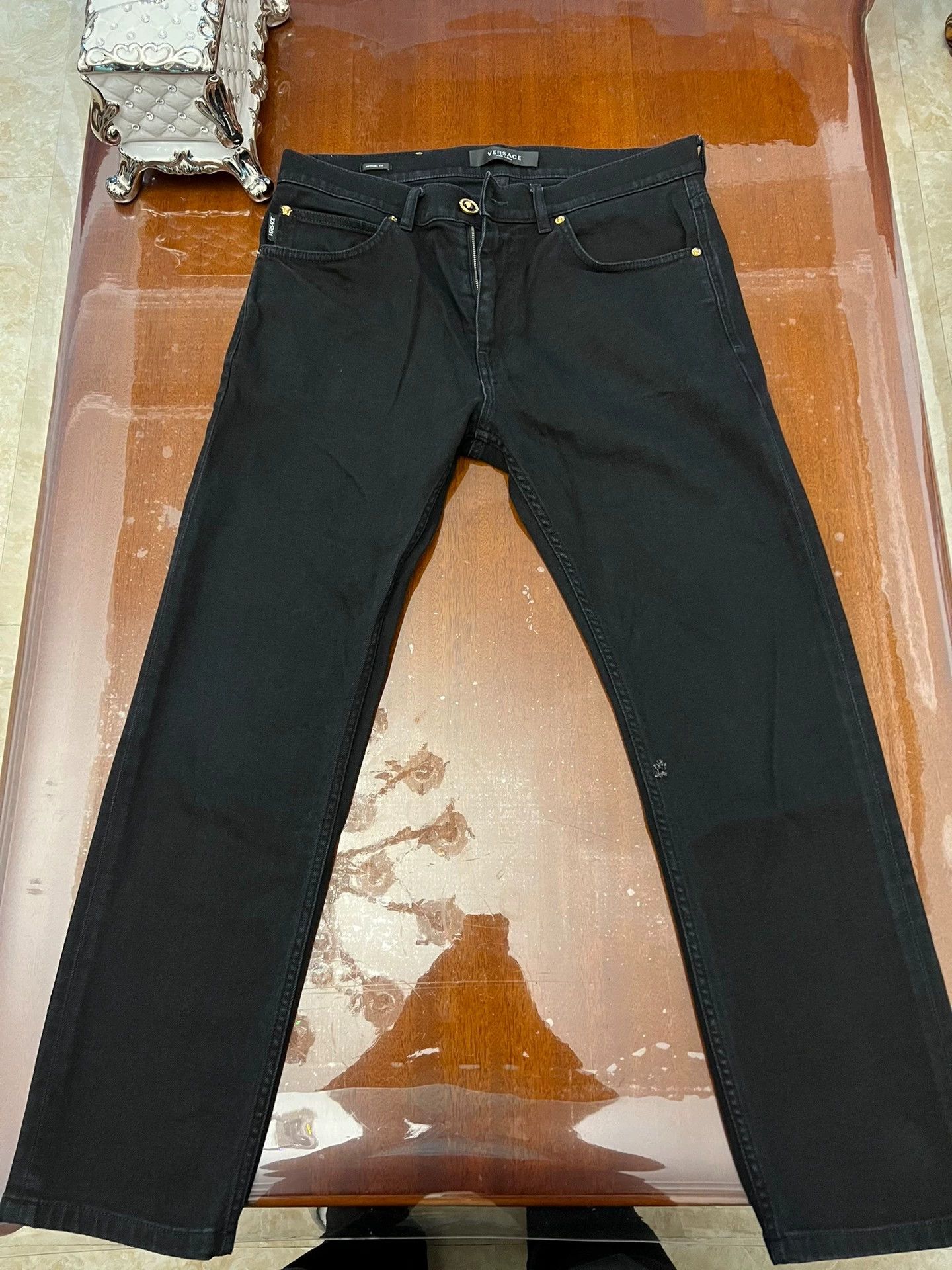 Versace Versace New 32 Jeans Knee Rip Gold Medusa Bk Head Size US 32 / EU 48 - 1 Thumbnail