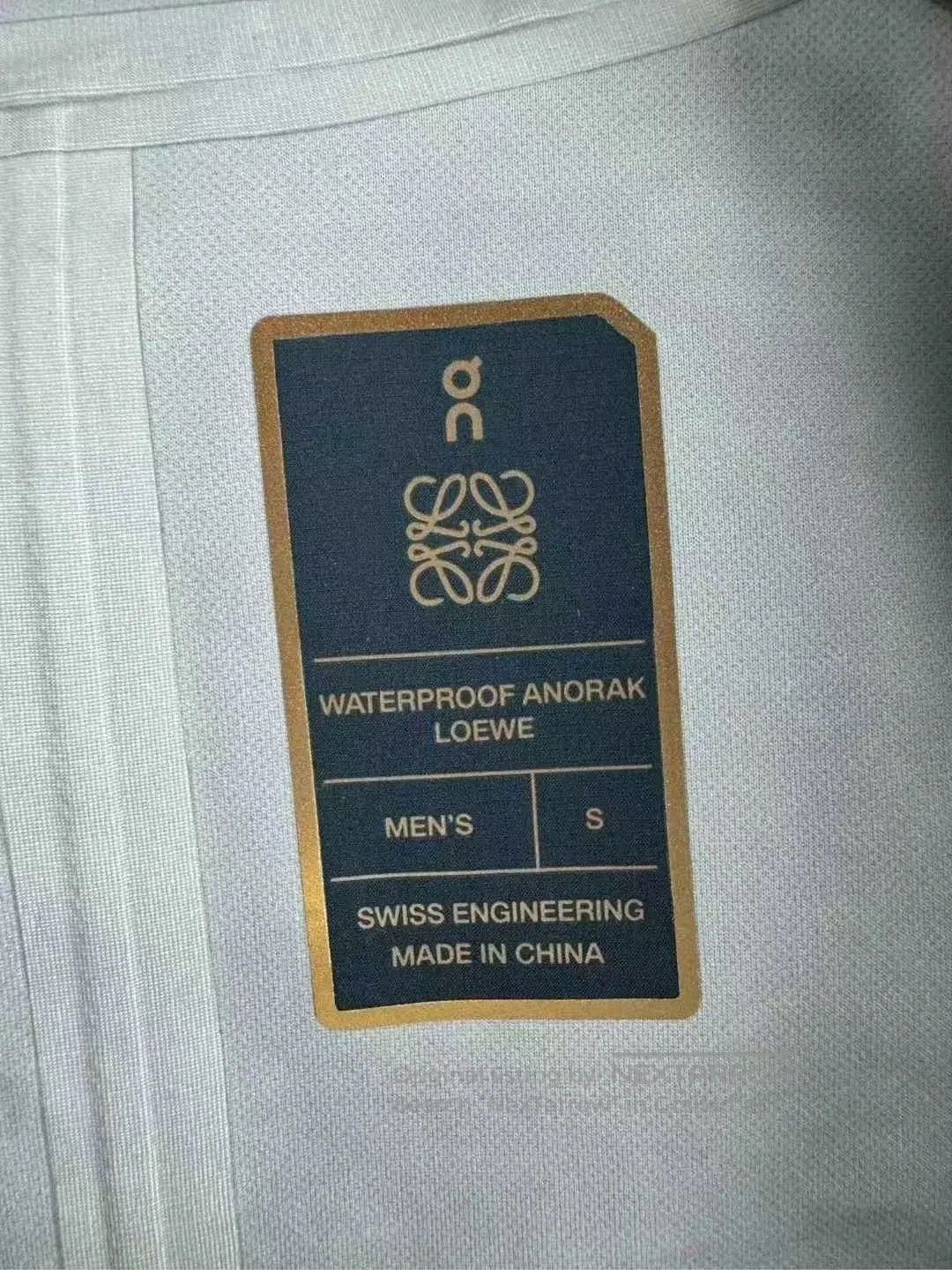 Loewe loewe x on gradient half. Size US S / EU 44-46 / 1 - 3 Thumbnail