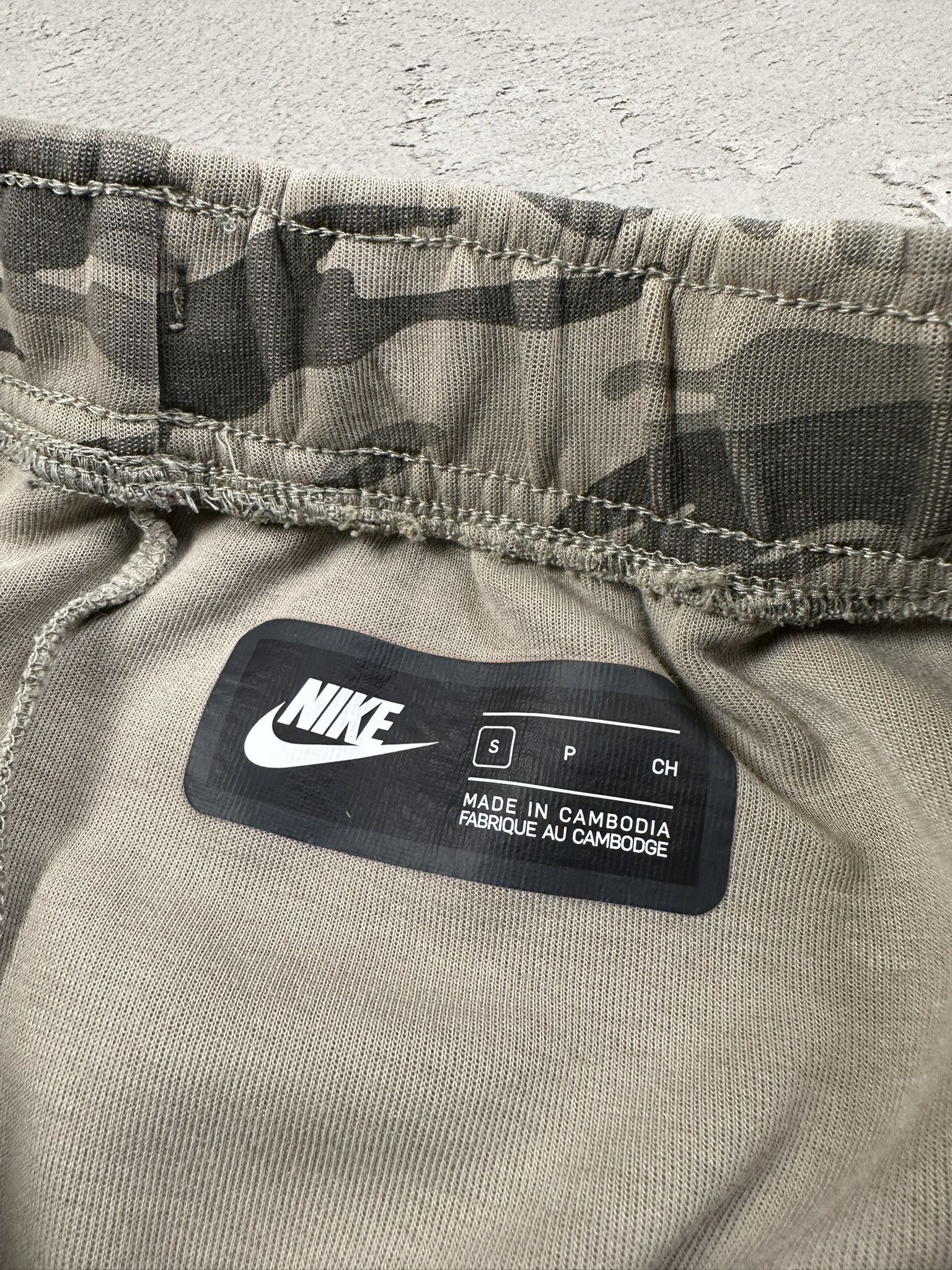 Nike Vintage Y2k Nike Tech Fleece Military Camo Drill Sweatpants Size US 32 / EU 48 - 12 Thumbnail