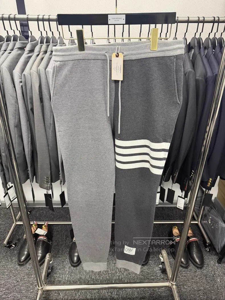Thom Browne Thom Browne size 3 Sports Sweatpants Size US 28 / EU 44 - 2 Thumbnail