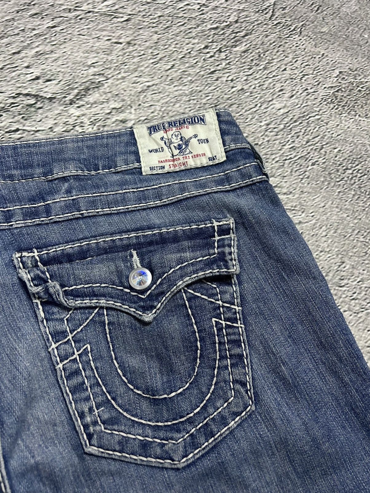 True Religion True Religion jeans swarovski rhinestones white stitching Size 31" - 2 Thumbnail