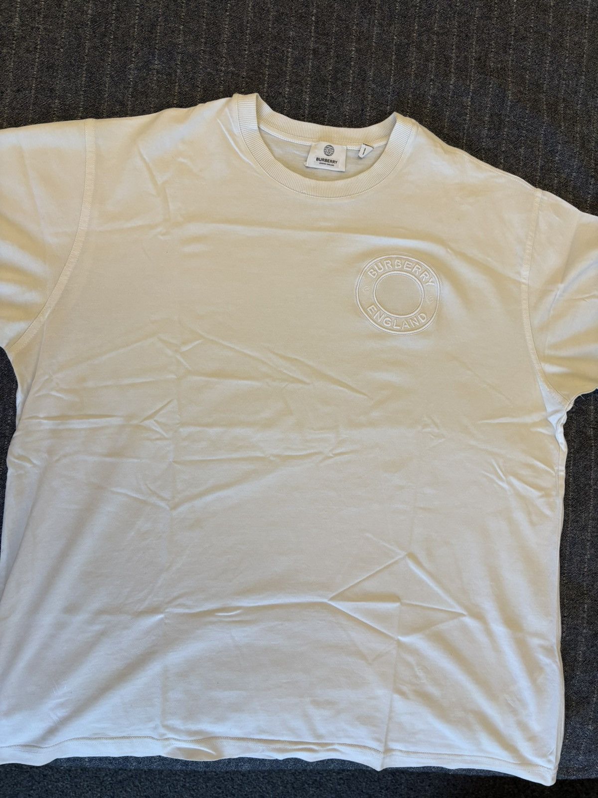 Burberry Burberry Embroidered Logo T-Shirt Size M Excellent Condition Size US M / EU 48-50 / 2 - 4 Thumbnail
