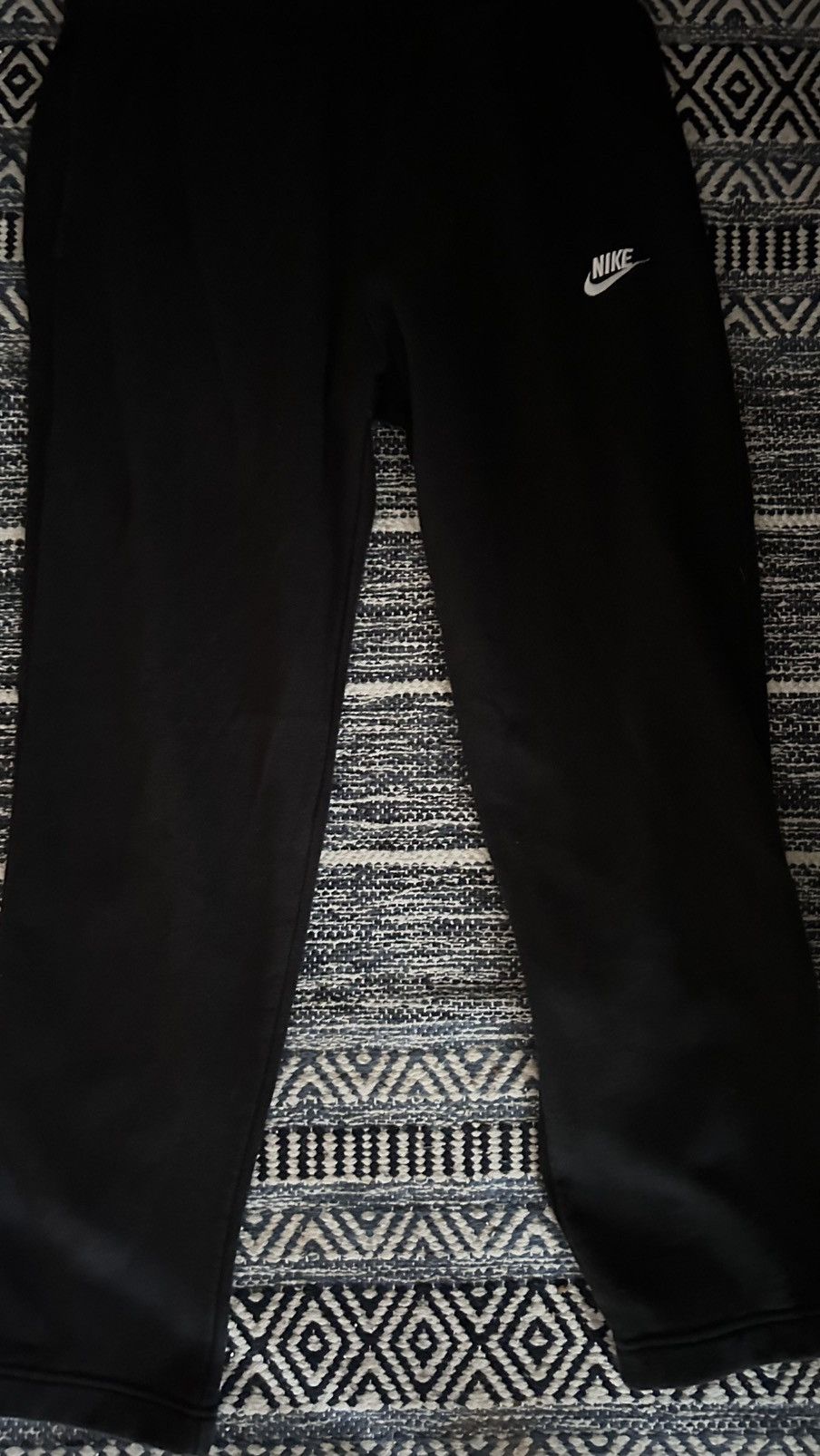 Nike Large black Nike sweatpants Size US 34 / EU 50 - 1 Thumbnail
