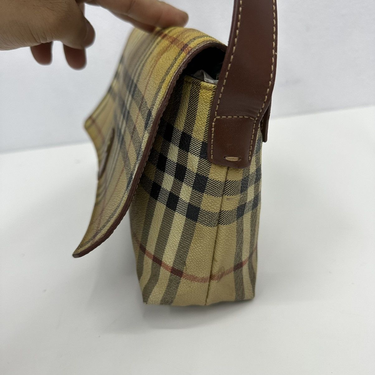 Burberry ‼️YES‼️ AUTHENTIC BURBERRY NOVA CHECK SHOULDER HANDBAG Size ONE SIZE - 5 Thumbnail