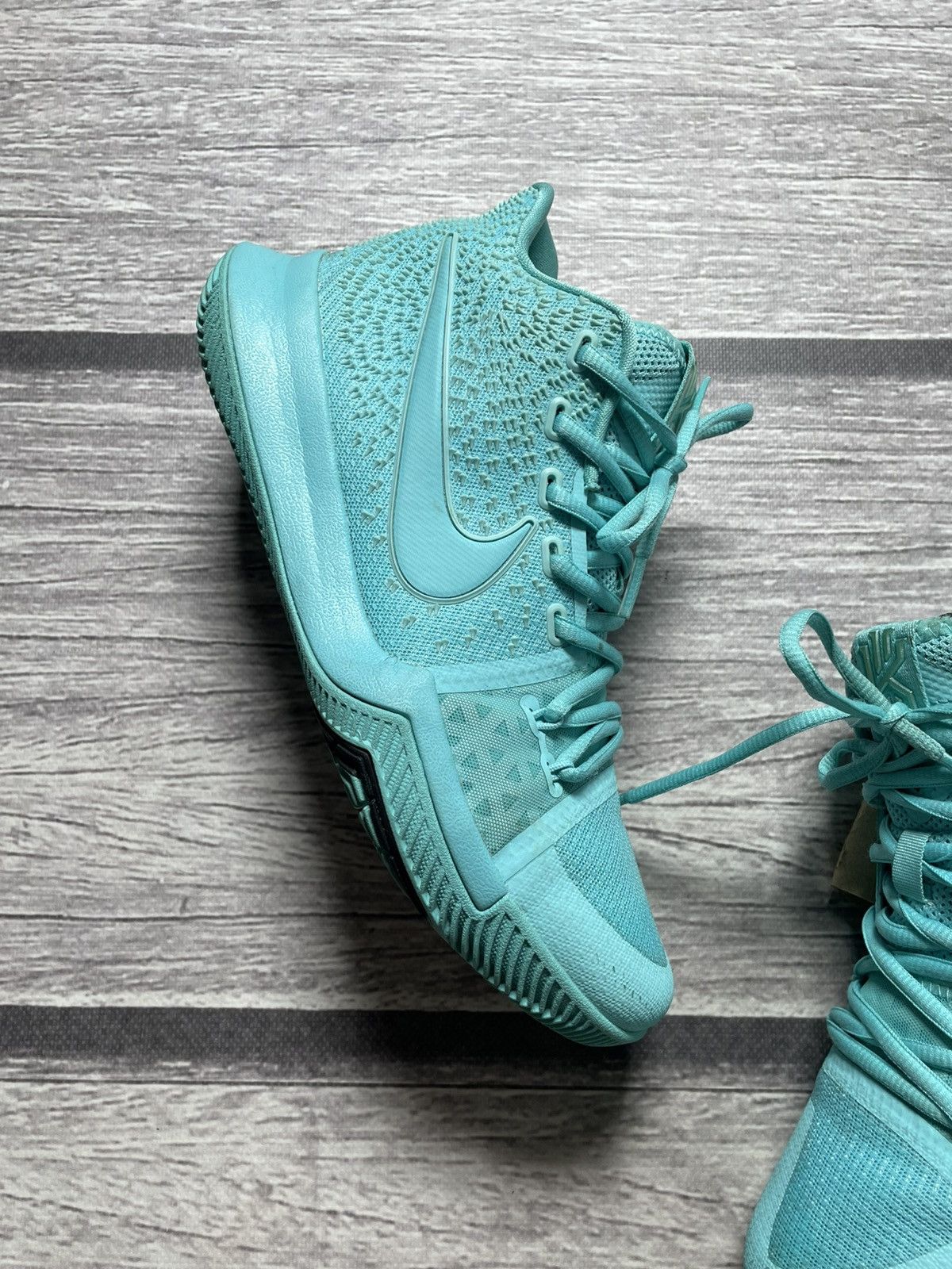 Nike Nike Kyrie 3 Aqua Tiffany Basketball sneakers Size US 8 / EU 41 - 3 Thumbnail
