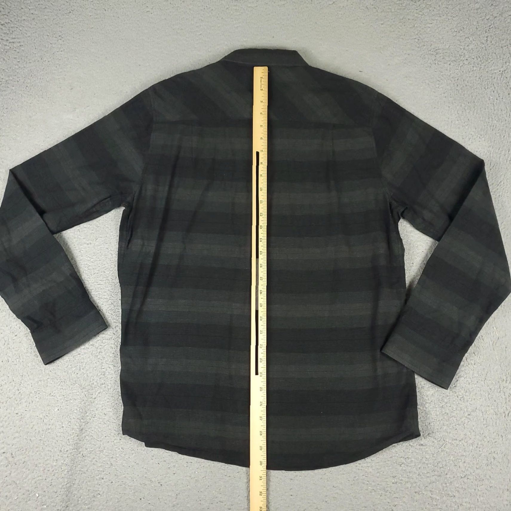 TravisMathew VINTAGE Travis Mathew Shirt Mens Large Black Gray Button Up Long Sleeve Plaid Casual - 90s/Classic Business Mens L Black Size US L / EU 52-54 / 3 - 5 Thumbnail