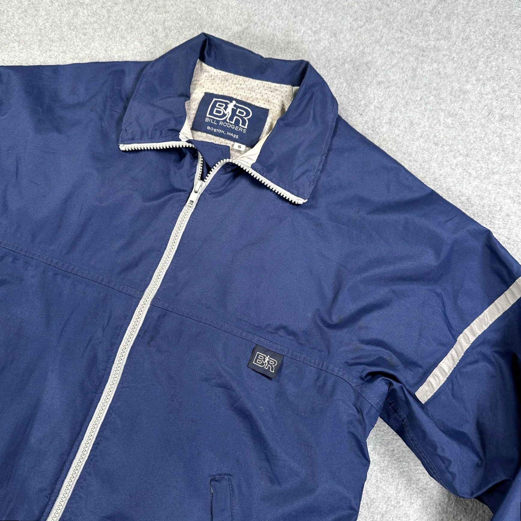 Vintage VINTAGE Bill Rodgers Windbreaker Jacket Mens Small Blue Gore-Tex Hooded Running Size US S / EU 44-46 / 1 - 2 Thumbnail