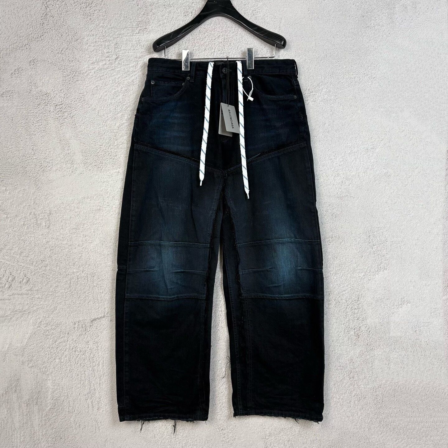 Balenciaga Balenciaga Black Drawstring Denim Pants for Men Size US 26 / EU 42 - 1 Thumbnail