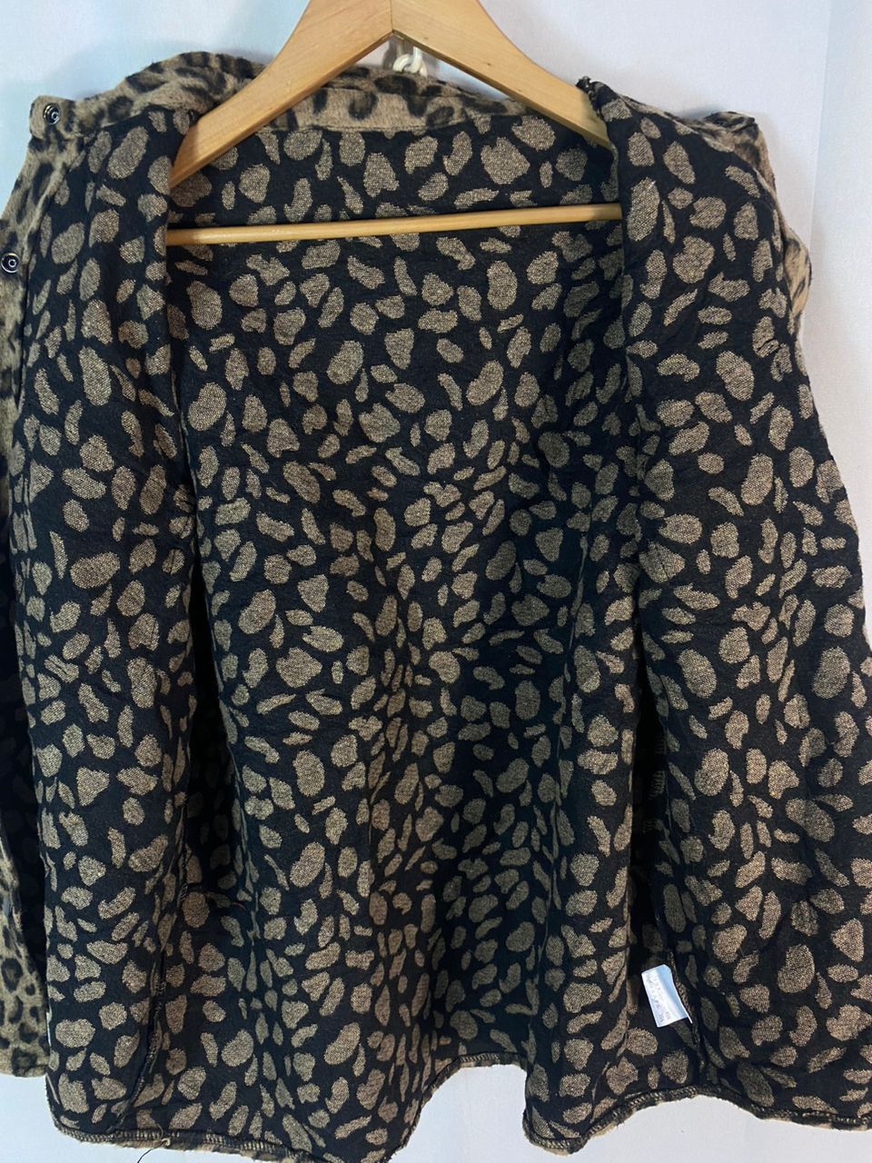 Japanese Brand × Vintage Unisex🔥Vintage leopard button up baggy shirt Size US L / EU 52-54 / 3 - 8 Thumbnail