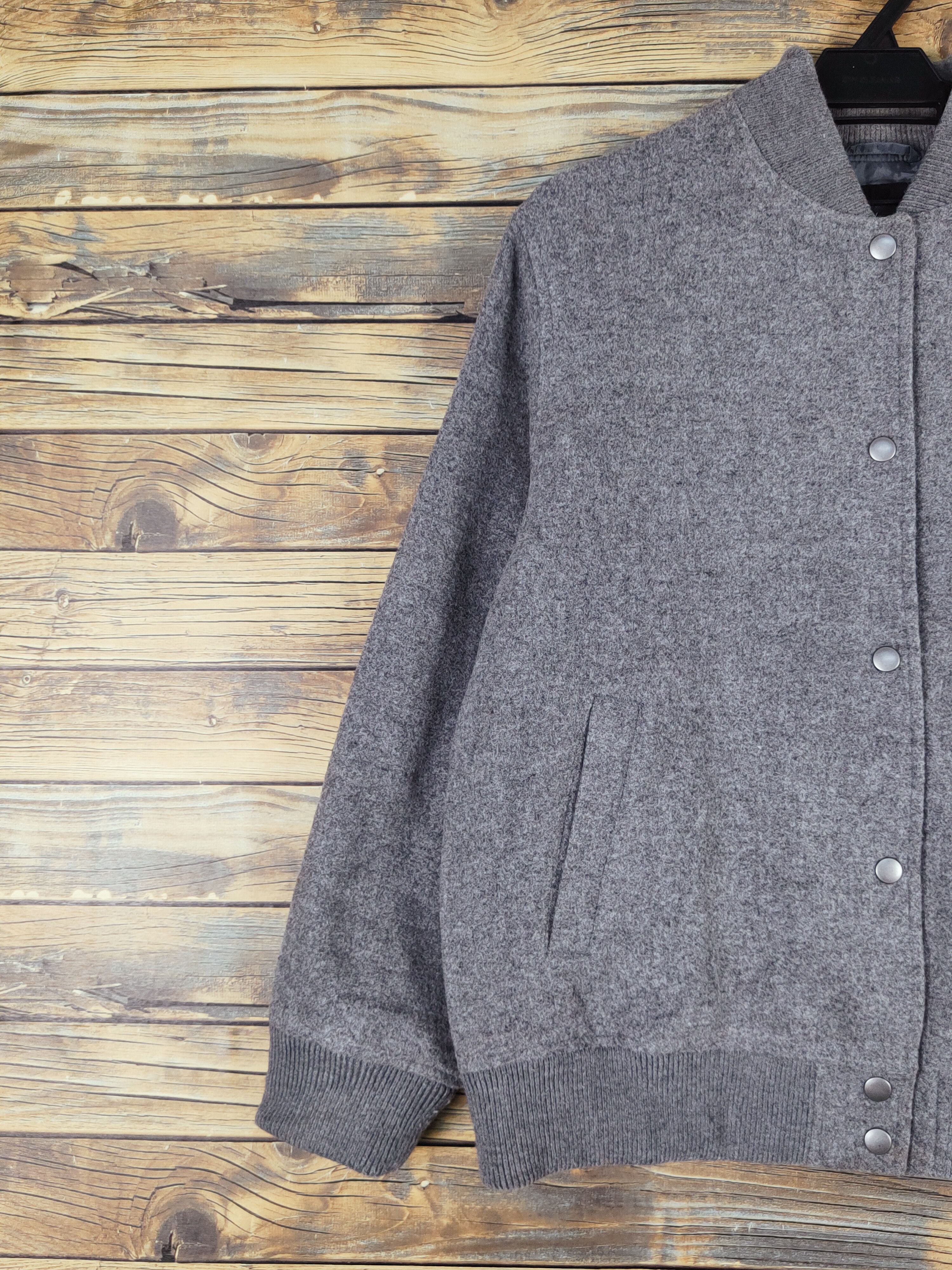 Japanese Brand Uniqlo Dark Gray Varsity Jackets #W1158 Size US M / EU 48-50 / 2 - 3 Thumbnail