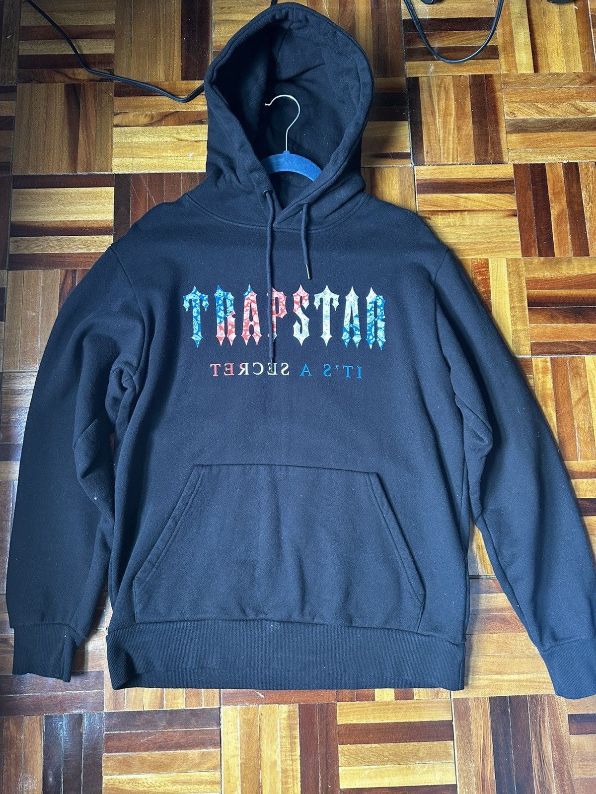 Trapstar London Trapstar London Bandana Logo Hoodie Black Red Blue Pullover Size US M / EU 48-50 / 2 - 1 Thumbnail