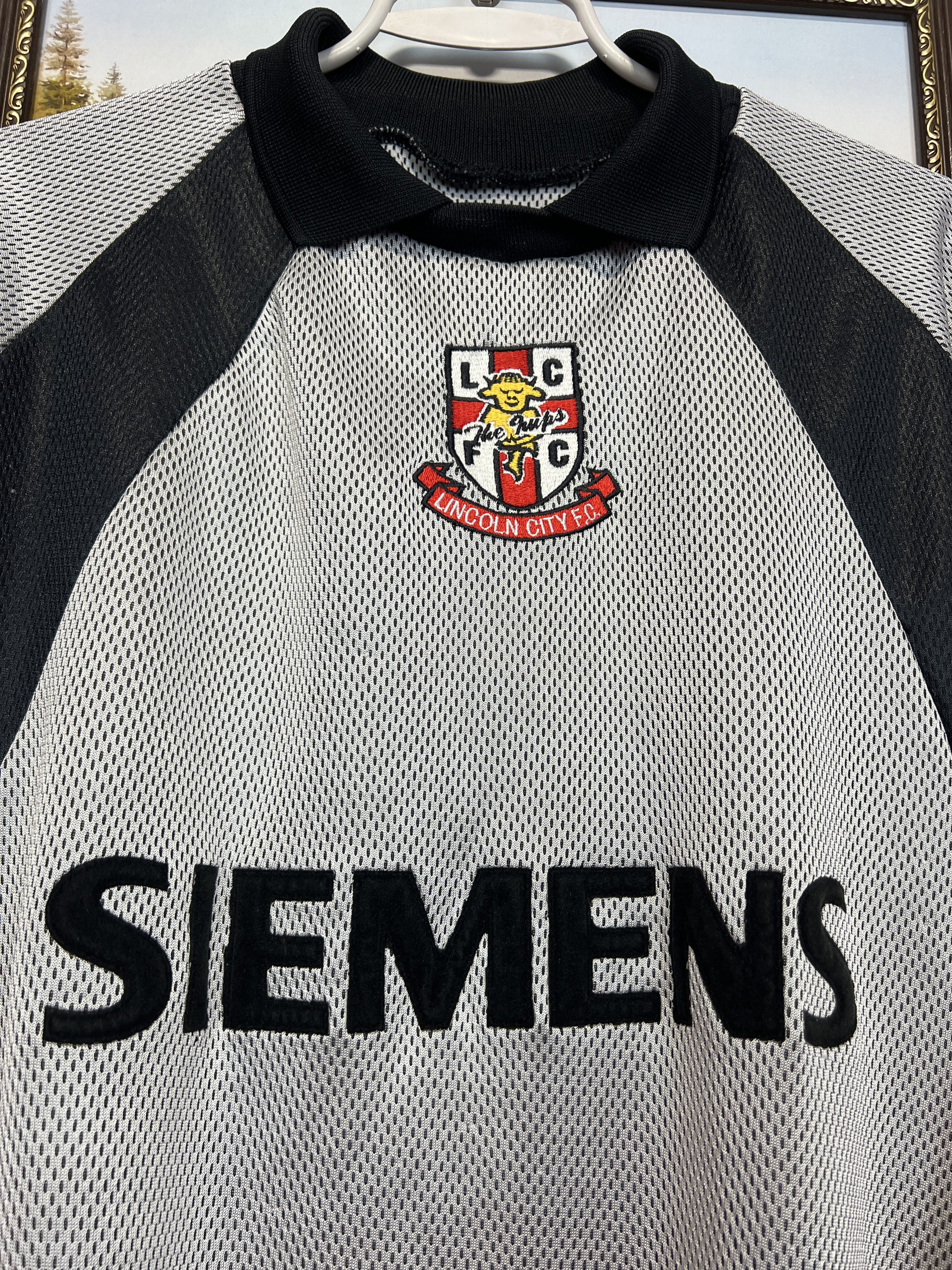 Vintage Vintage Lincoln City Football Goalkeeper Shirt Soccer Jersey Size US XL / EU 56 / 4 - 3 Thumbnail