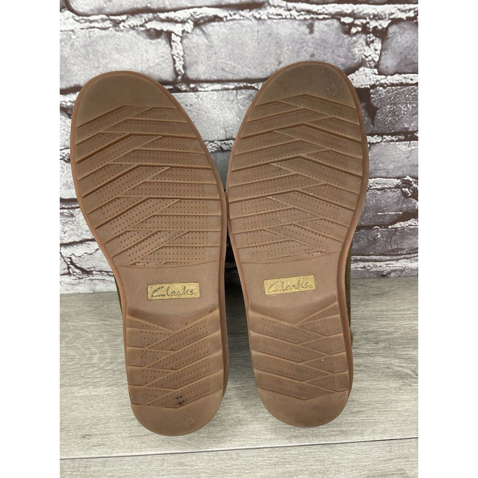 Clarks Clarks Est. 1825 Brown Suede Leather Slip On Loafers Shoes M Size US 9.5 / EU 42-43 - 7 Thumbnail