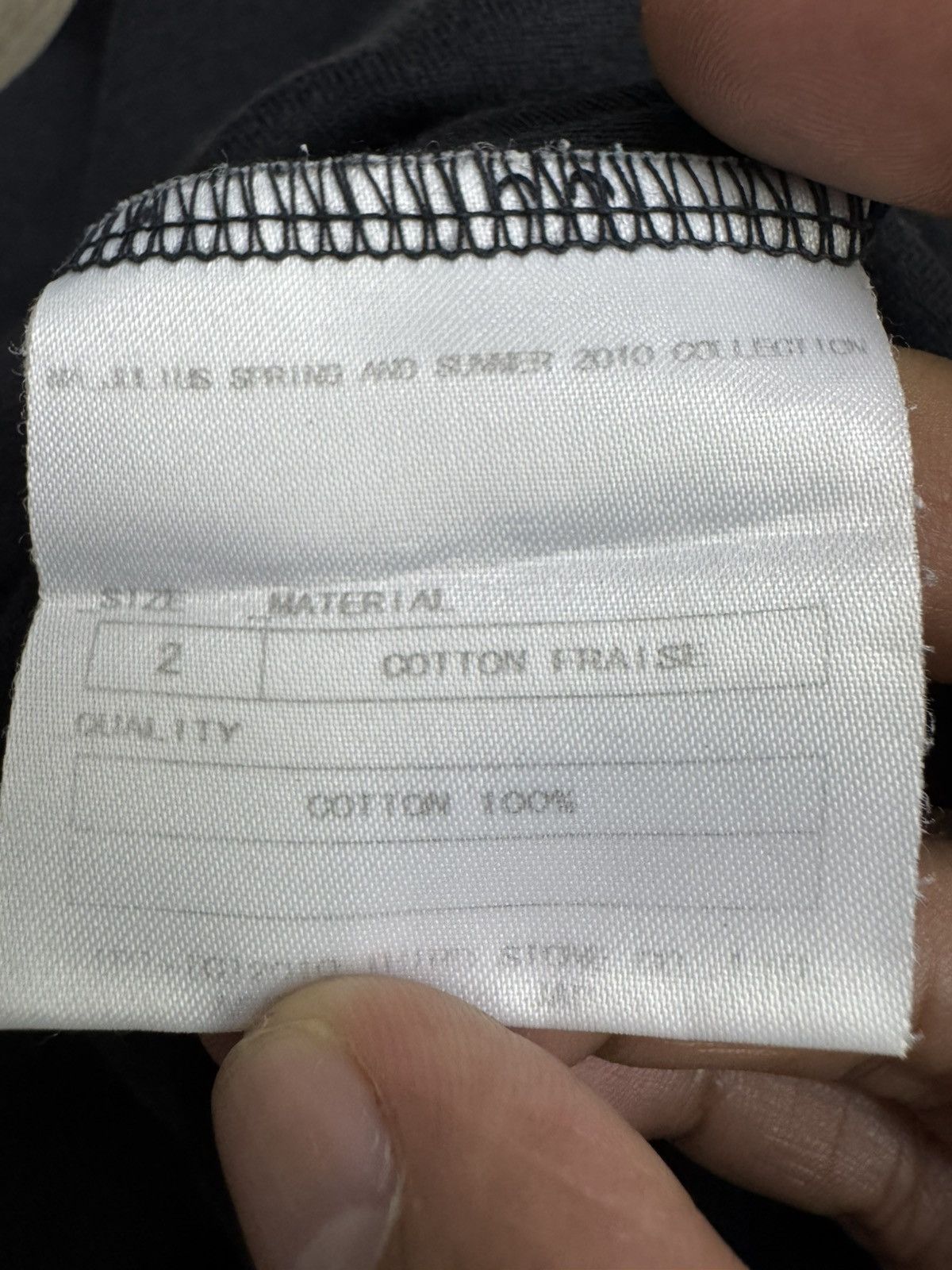 MA Julius short-sleeved t-shirt with a scoop neck