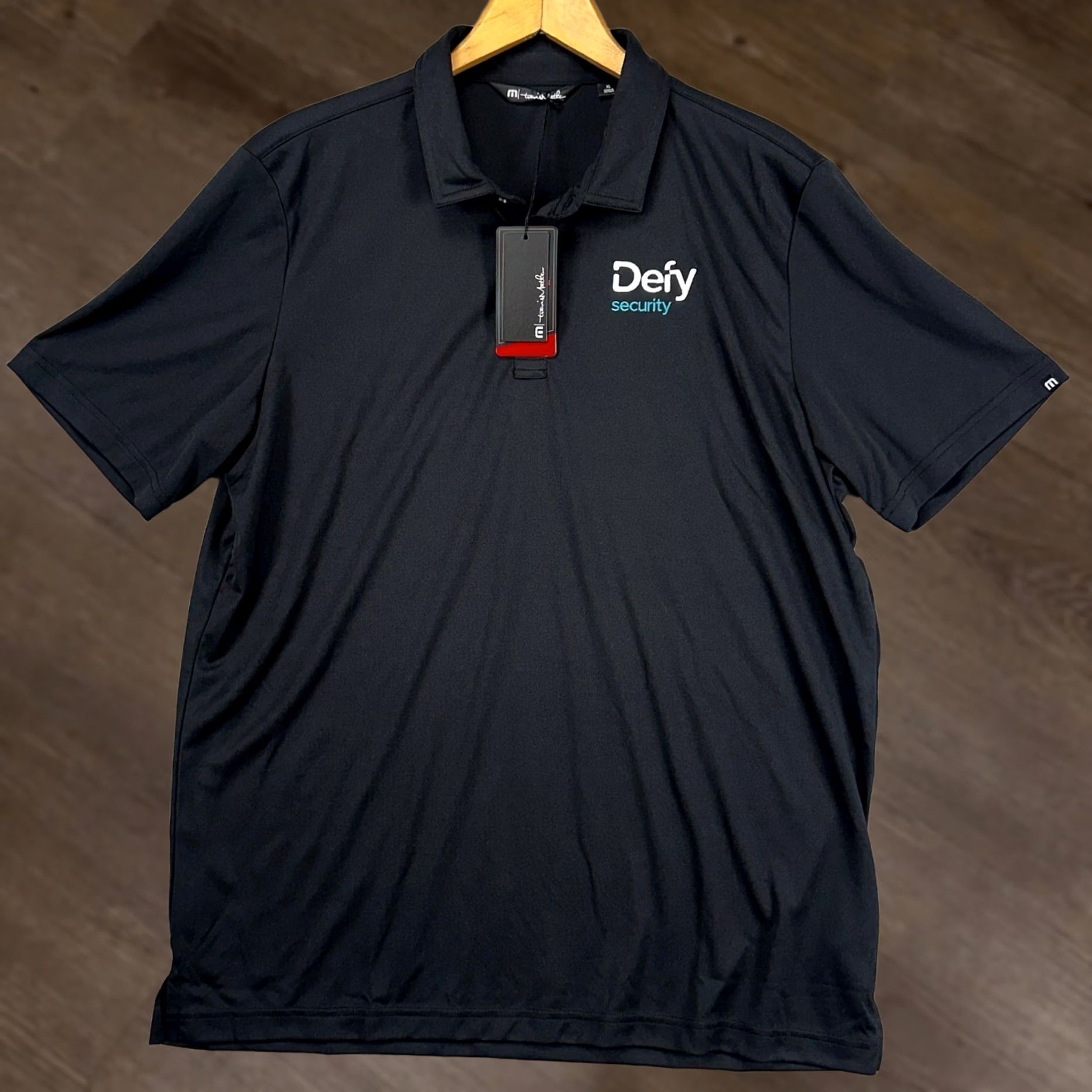 TravisMathew Travis Mathew Golf Polo XL Black Athletic Logo Short Sleeve Mens Size US XL / EU 56 / 4 - 1 Thumbnail