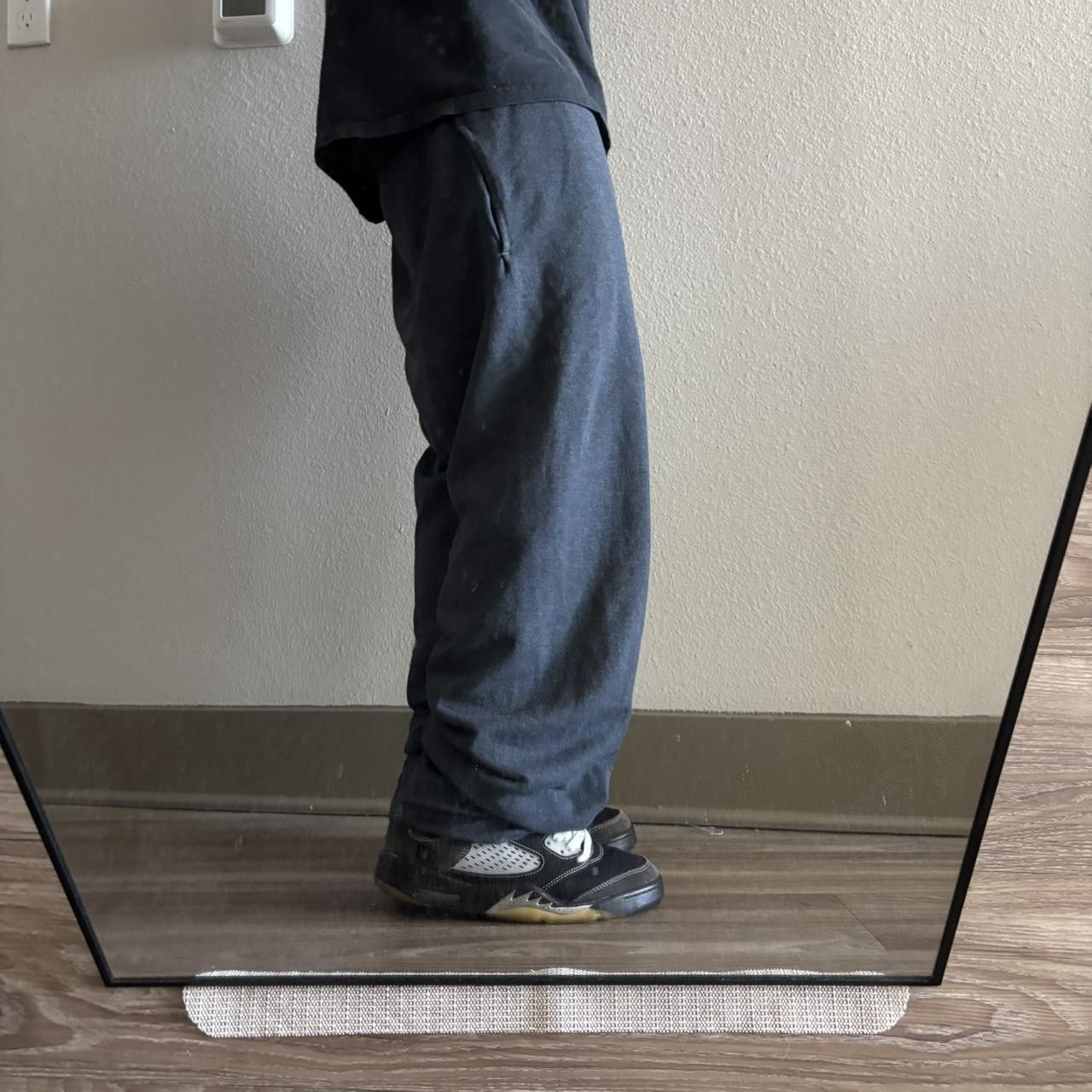 Japanese Brand Crazy Vintage Y2K/2000s Dark Grey Essential Sweatpants! Fits M Size US 32 / EU 48 - 2 Thumbnail