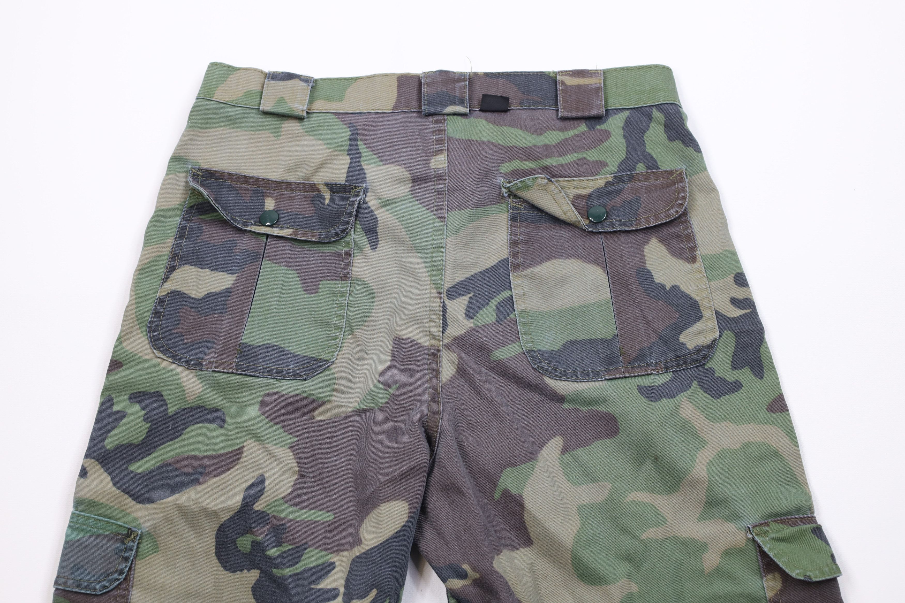 Vintage Vintage 70s 80s Streetwear Wide Leg Camouflage Utility Pants Size US 32 / EU 48 - 11 Thumbnail