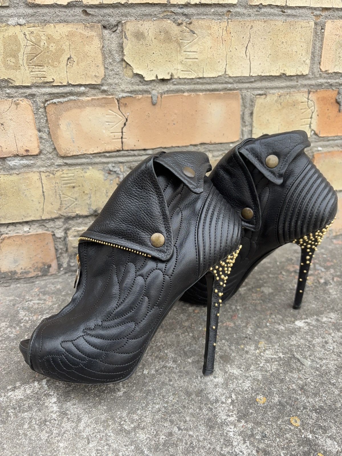 Alexander McQueen Black Leather Crystal Embellished Skull