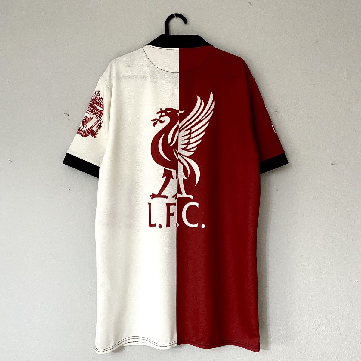 Vintage 2017 2018 Liverpool Legends Autograph Home Soccer Jersey Kit Size US XL / EU 56 / 4 - 7 Thumbnail