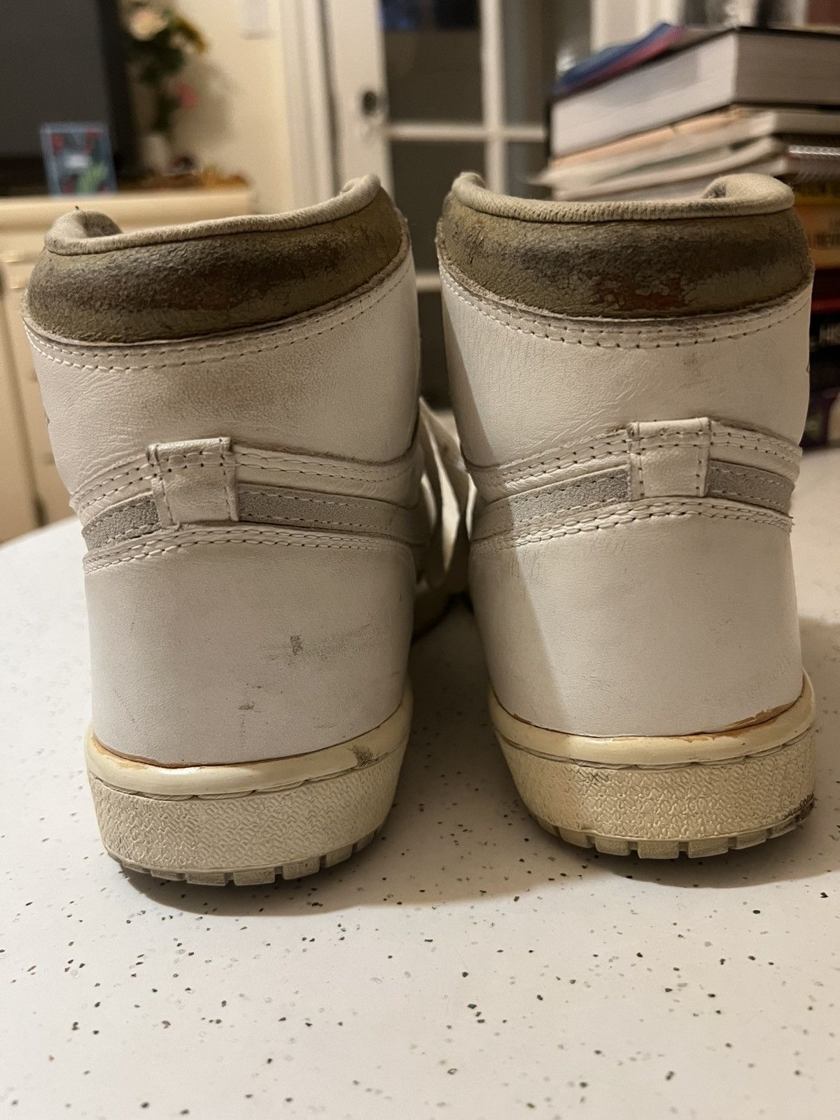 Nike 1985 Jordan 1 Neutral/Natural Grey Size US 9.5 / EU 42-43 - 7 Thumbnail
