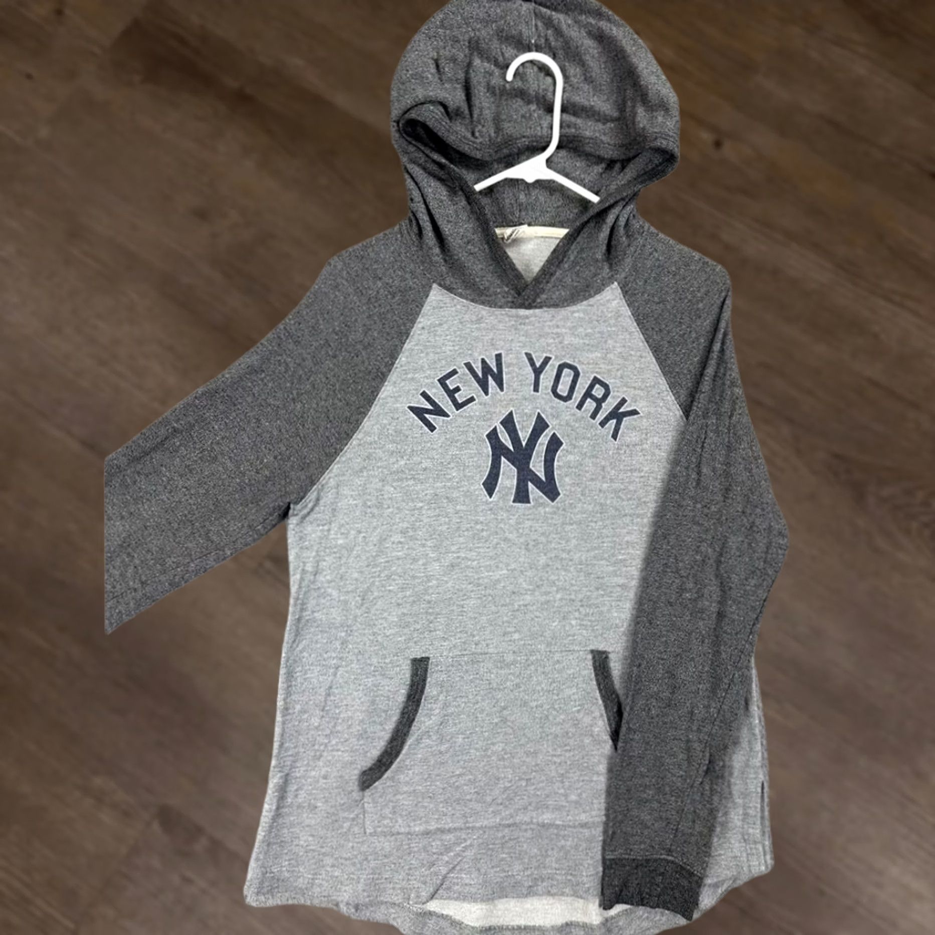 Vintage VINTAGE New York Yankees Sweatshirt Womens Gray Hoodie Raglan Pocket Homage Sweatshirt Hoodie M Gray Womens Size M / US 6-8 / IT 42-44 - 1 Thumbnail