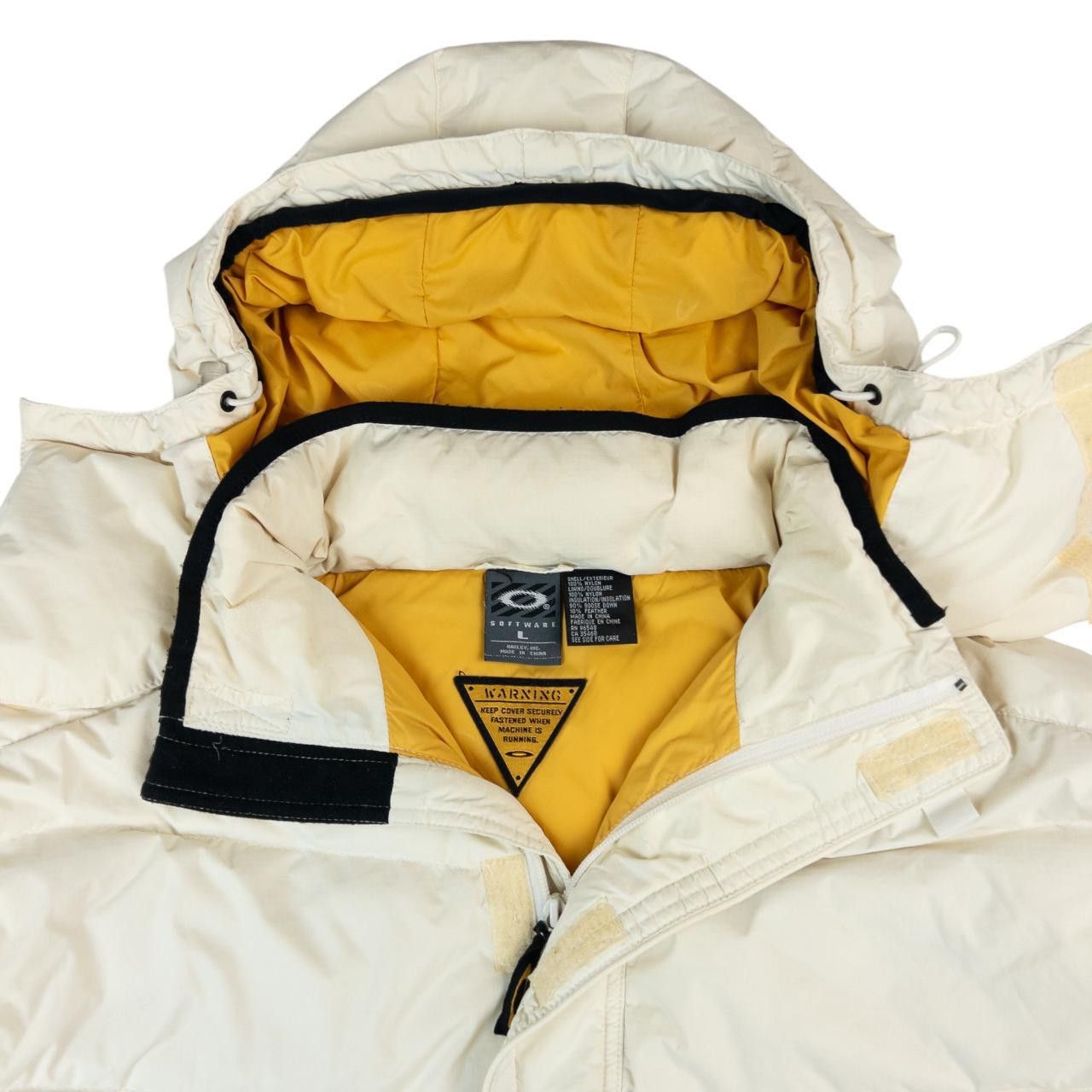 Oakley Vintage Oakley Zip Up Puffer Snowboarding Jacket Size L Size US L / EU 52-54 / 3 - 3 Thumbnail