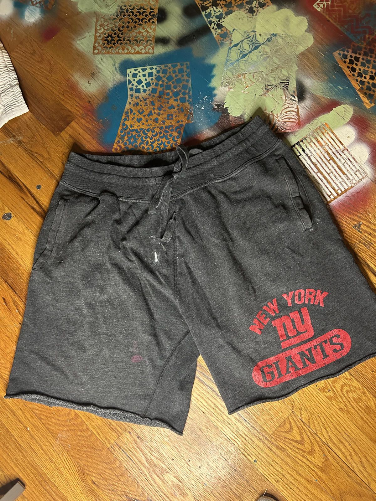 NFL New York Giants Men's Casual Shorts - Comfy and Sporty! Size US 34 / EU 50 - 3 Thumbnail