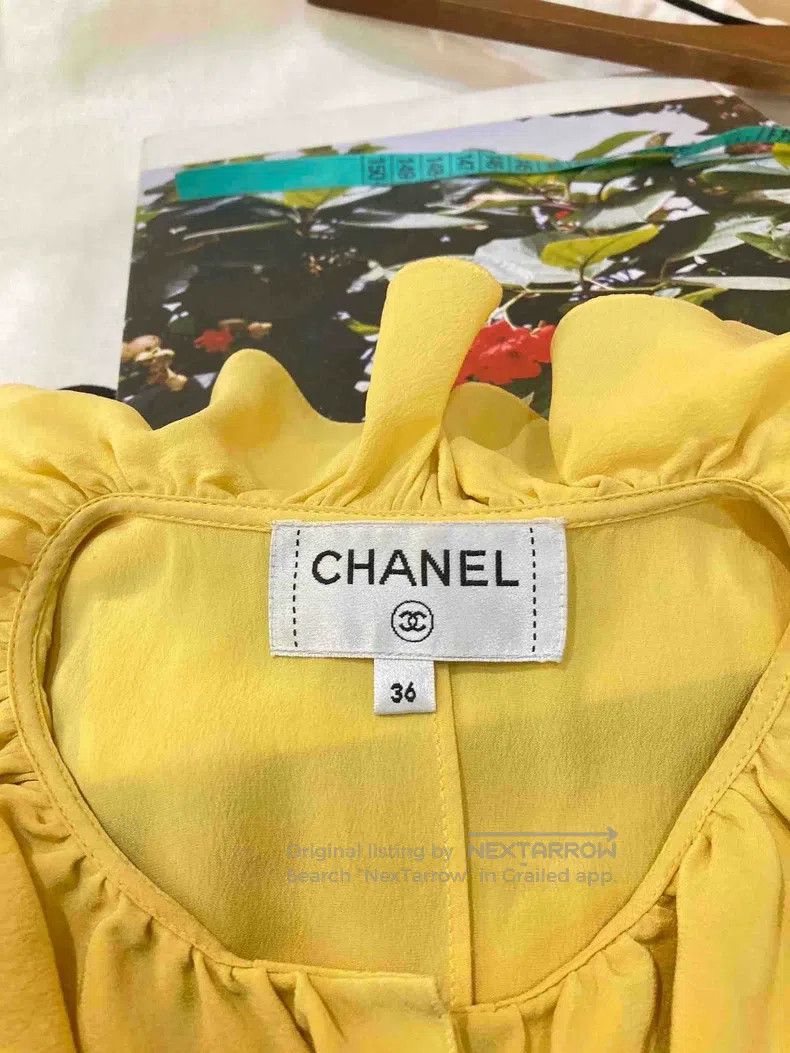 Chanel Chanel Bright yellow off-the-shoulder shirt Size XS / US 0-2 / IT 36-38 - 9 Thumbnail