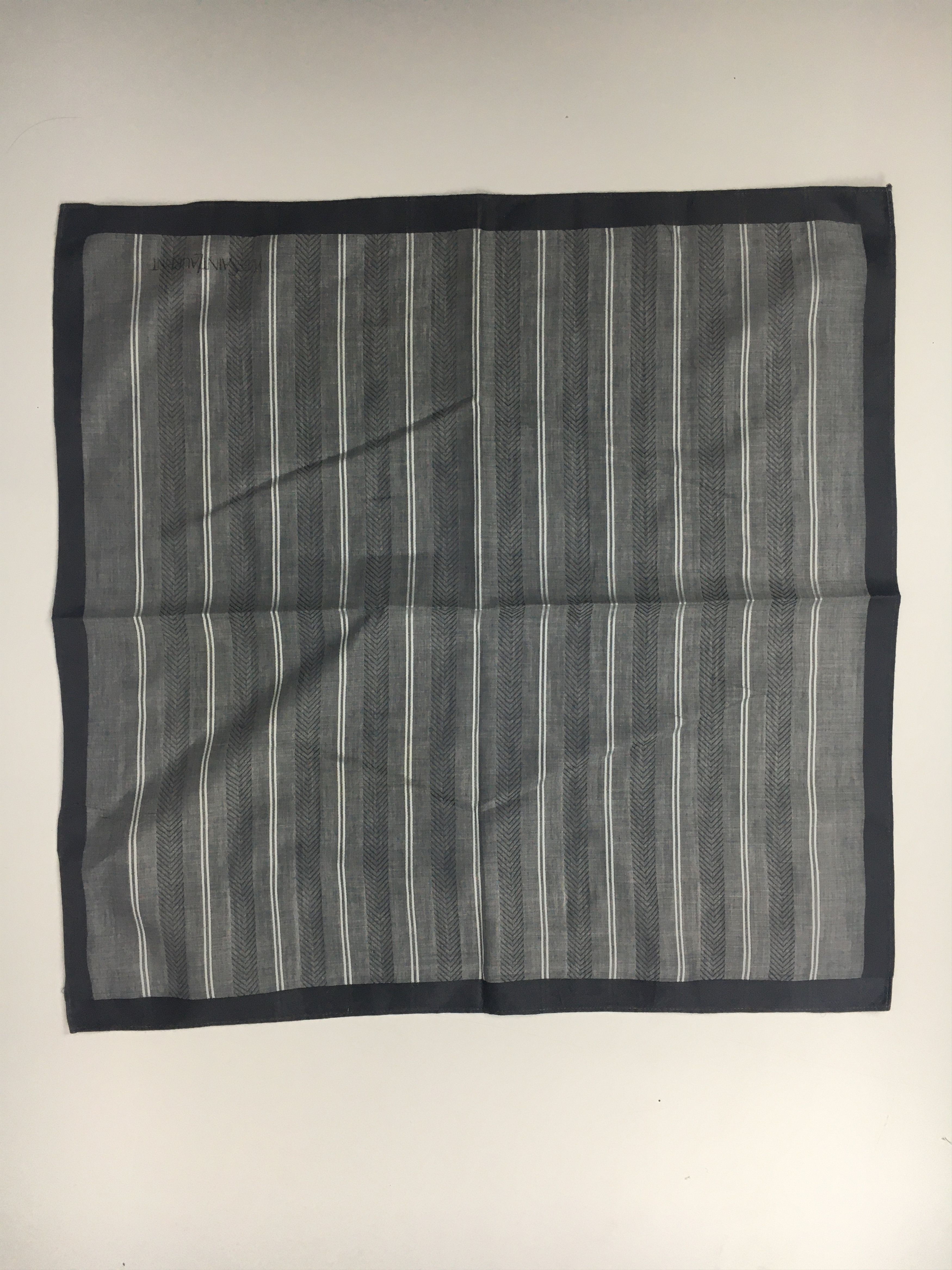 Vintage Yves Saint Laurent Handkerchief / Neckerchief HKC0136 Size ONE SIZE - 3 Thumbnail
