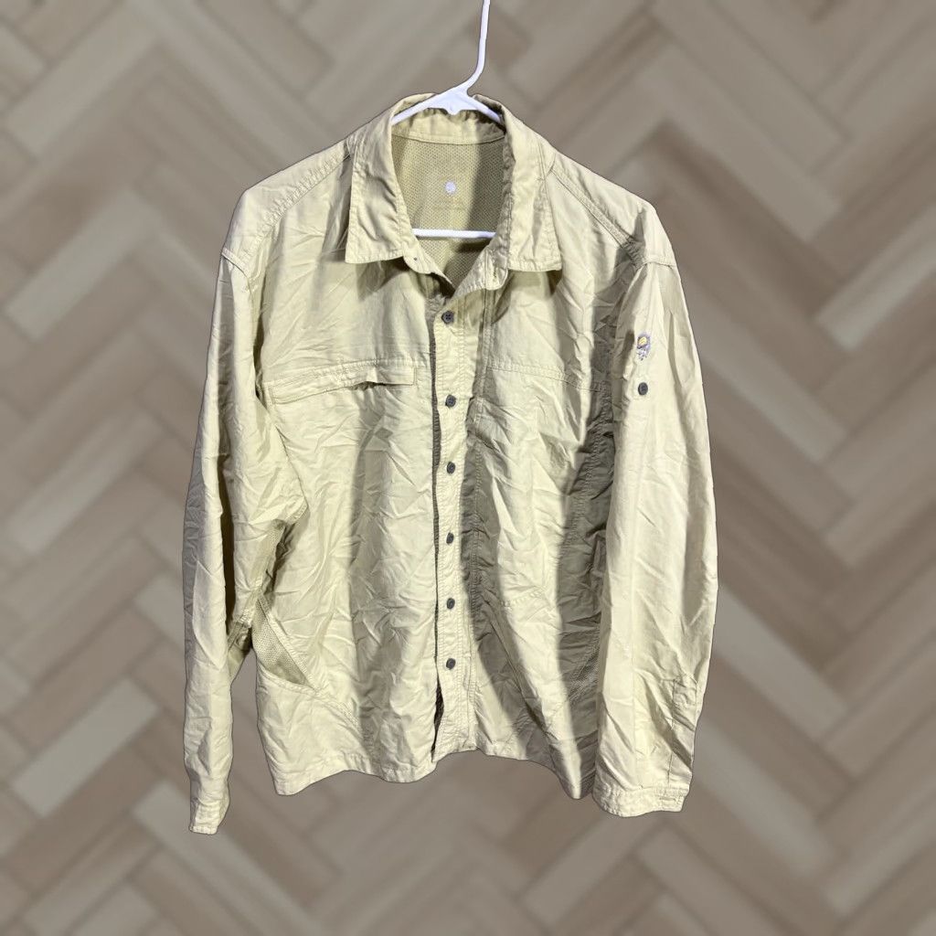 Mountain Hardwear Mountain Hardwear Button-Up Shirt Women L Green Long Sleeve Casual Solid Pockets Button-Up Vintage No Regular Fit 2010s? Size L / US 10 / IT 46 - 1 Thumbnail